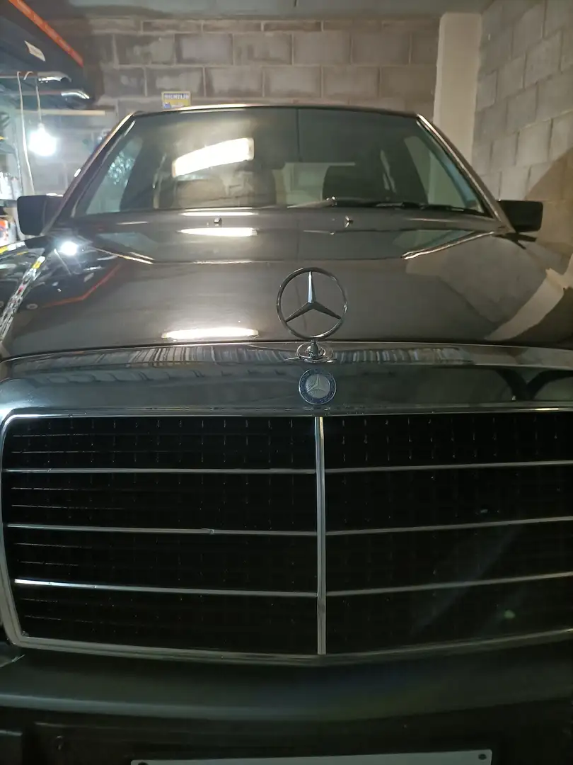 Mercedes-Benz 200 W124 Nero - 2