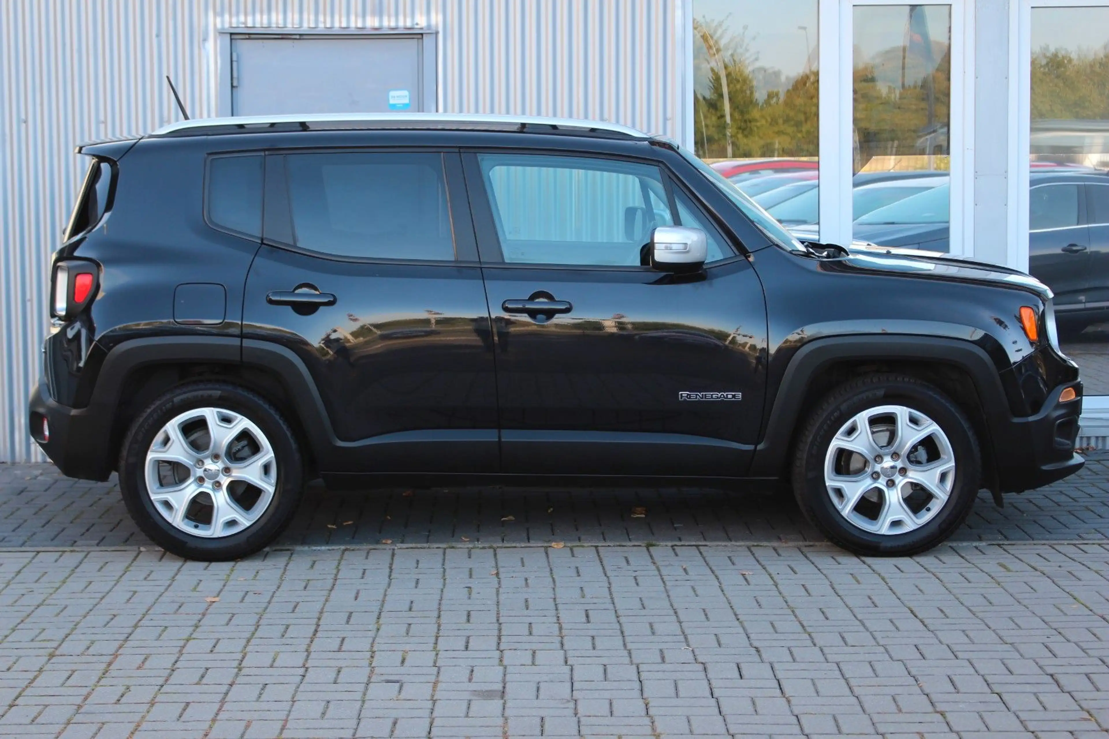 Jeep Renegade 1.4 MultiAir Limited FWD+ACC+Leder — photo 6