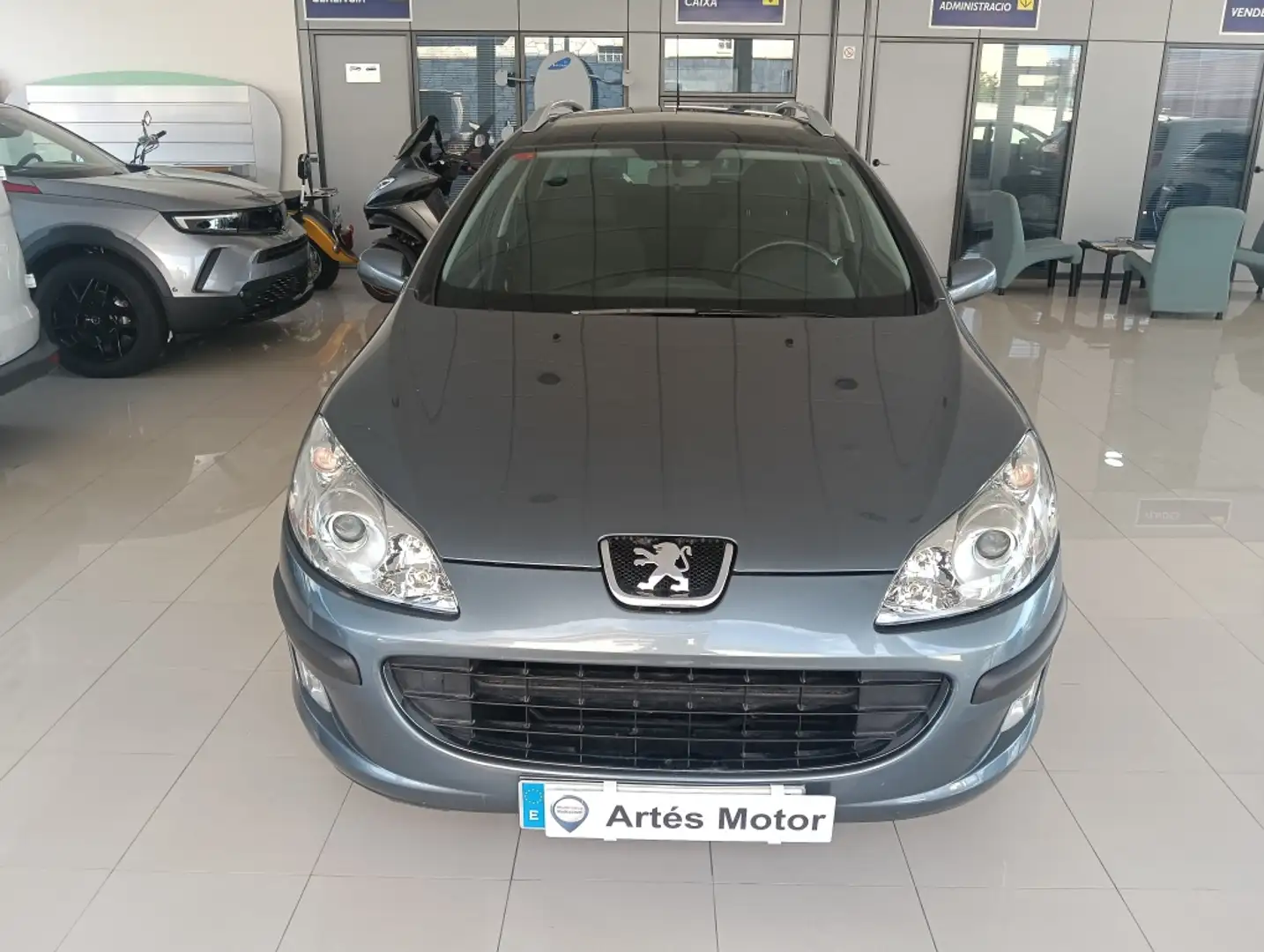 Peugeot 407 SW 1.6HDI SR Confort Plateado - 1
