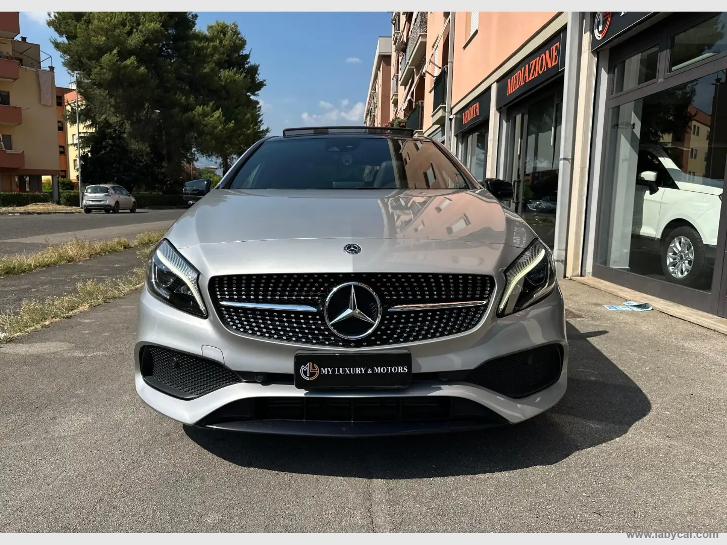 Mercedes-Benz A 180 A 180 d Automatic Premium AMG - 2
