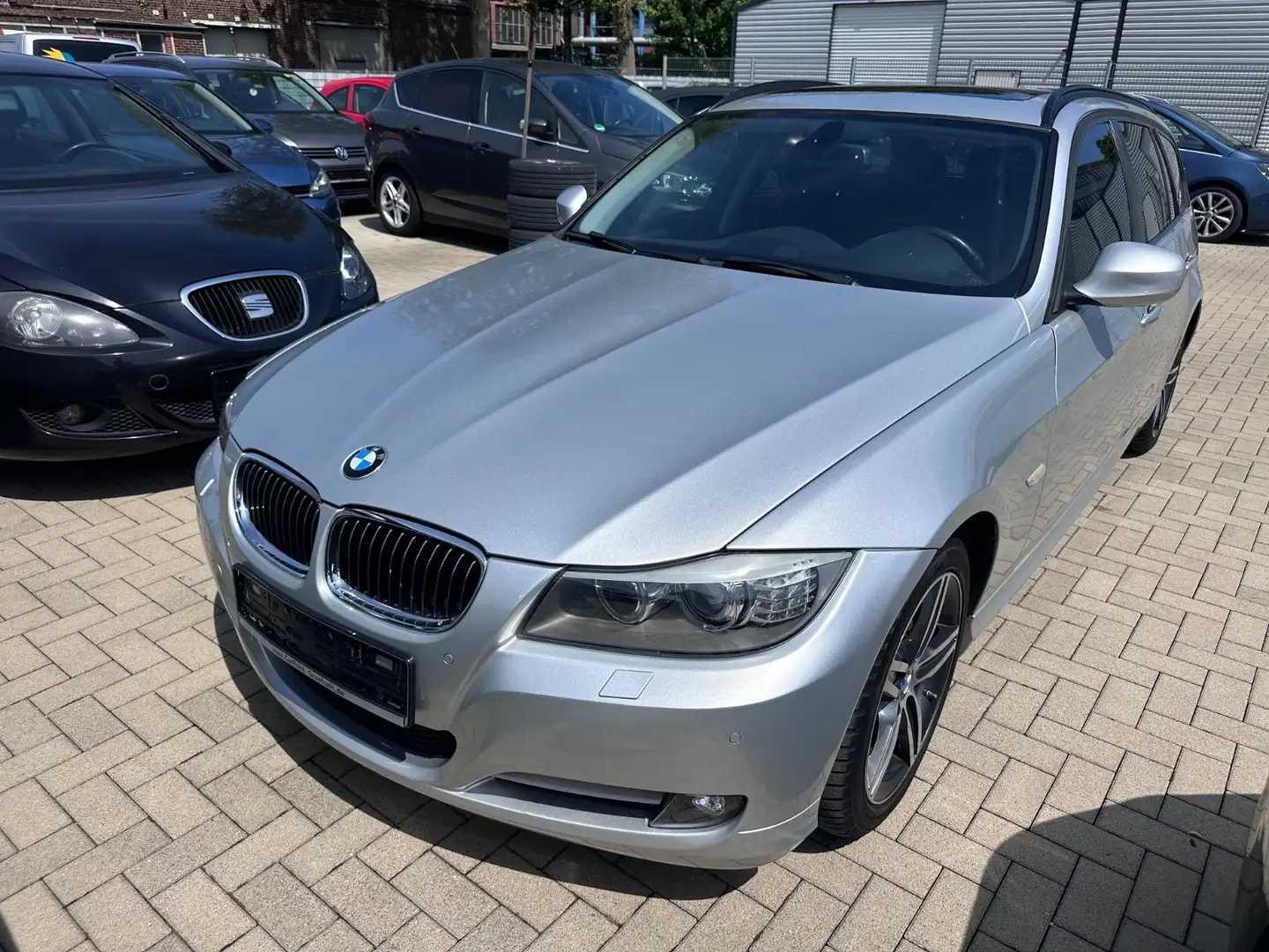 BMW 318 Baureihe 3 Touring 318d Silber - 2