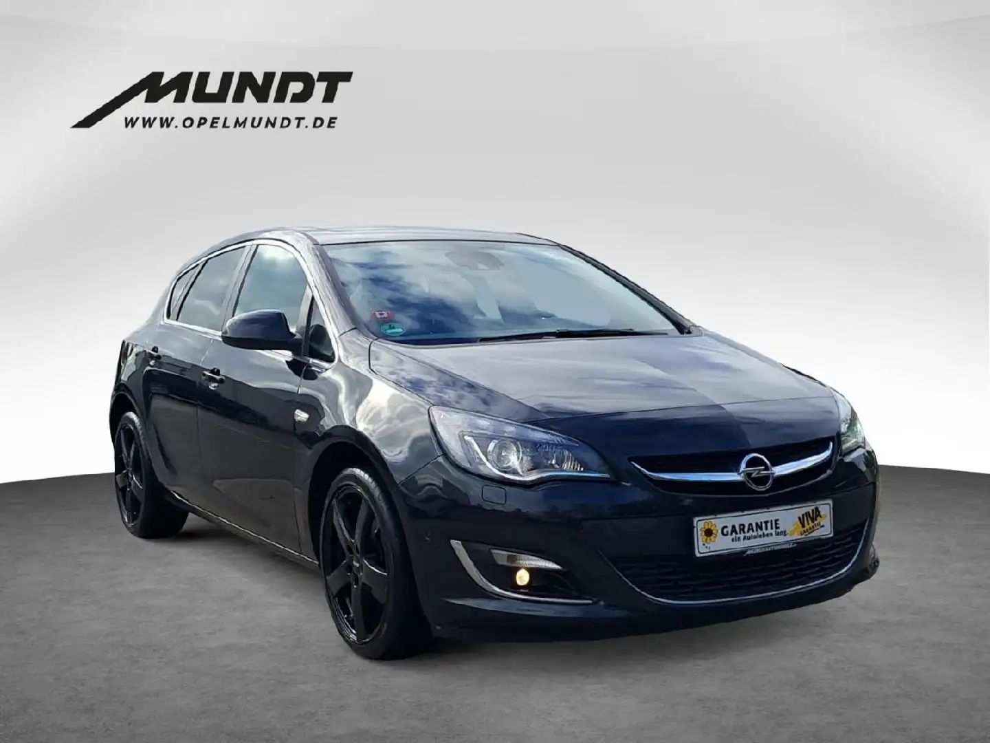 Opel Astra Exklusiv Schwarz - 2