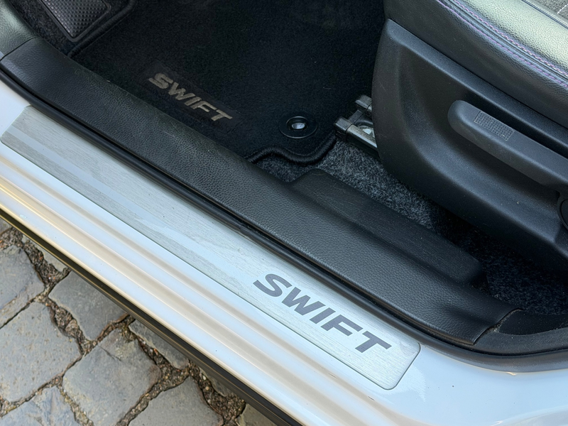 Suzuki Swift 1.2 Style EASSS Leer Navi Airco 5-drs — photo 9