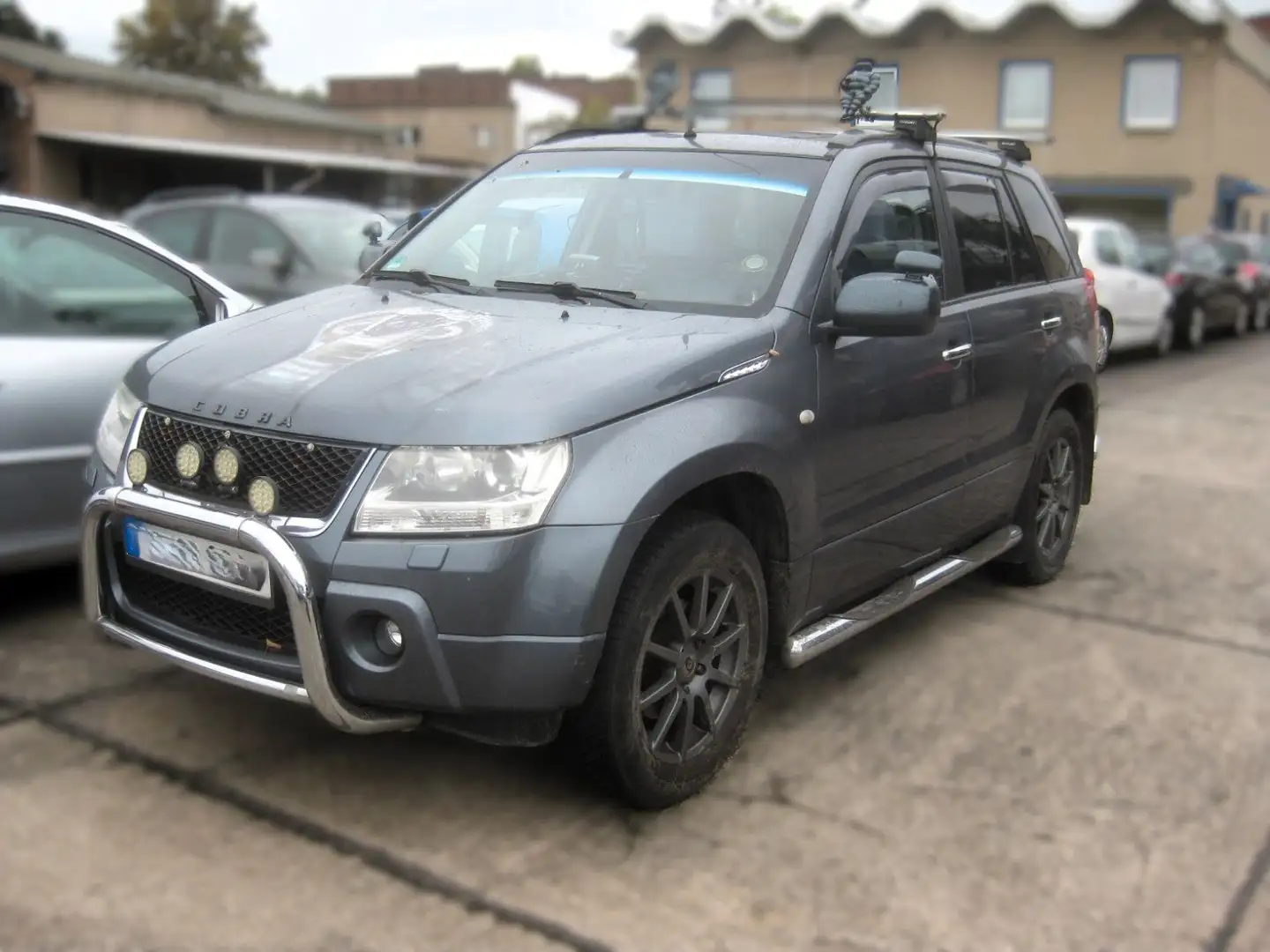 Suzuki Grand Vitara 1.9 DDIS Comfort 4x4 Grau - 2