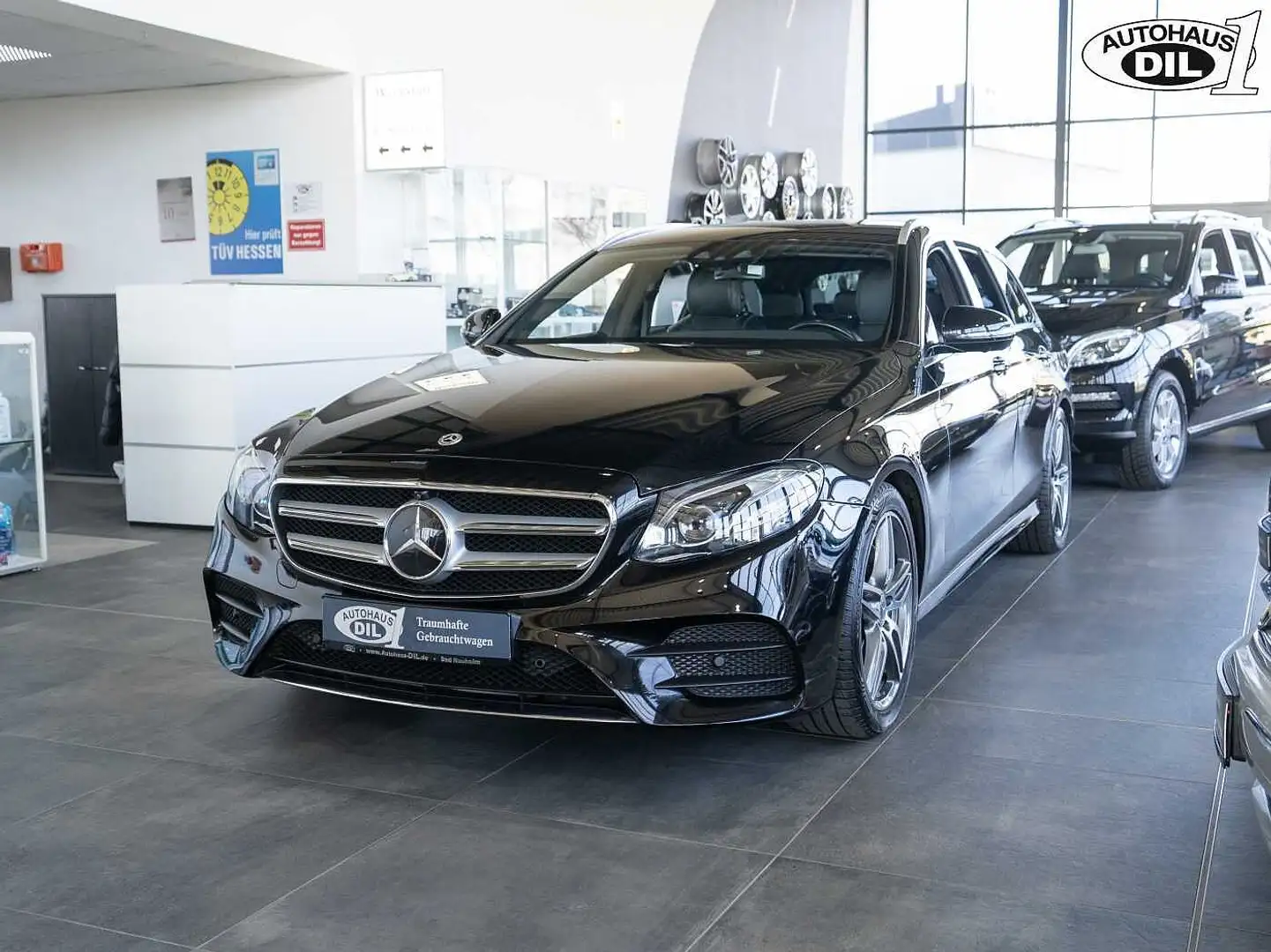 Mercedes-Benz E 300 d T 9G-Tronic *AMG*DISTR.+*360°-KAMERA* Noir - 2