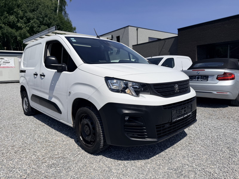 Peugeot Partner 1.5 BlueHDi 3 places **12 MOIS DE GARANTIE** CLIM — photo 2