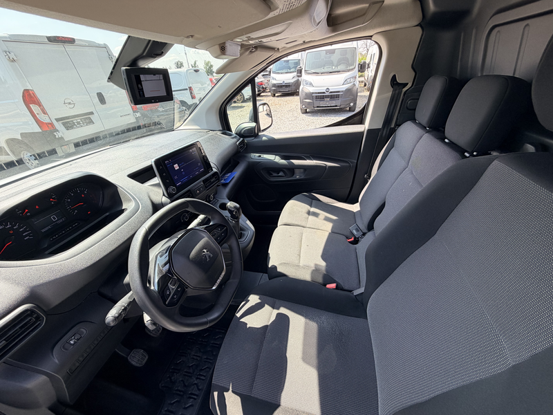 Peugeot Partner 1.5 BlueHDi 3 places **12 MOIS DE GARANTIE** CLIM — photo 9