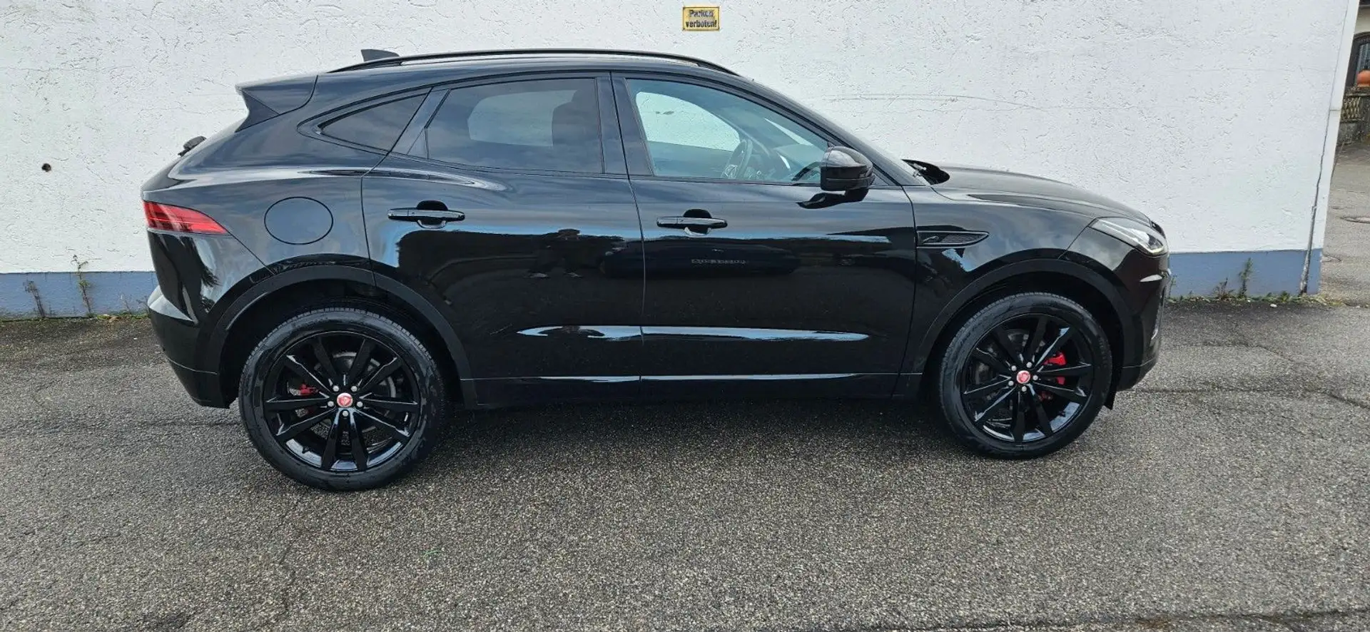 Jaguar E-Pace R-Dynamic Black AWD,Pano,Meridian,20Zoll Schwarz - 1