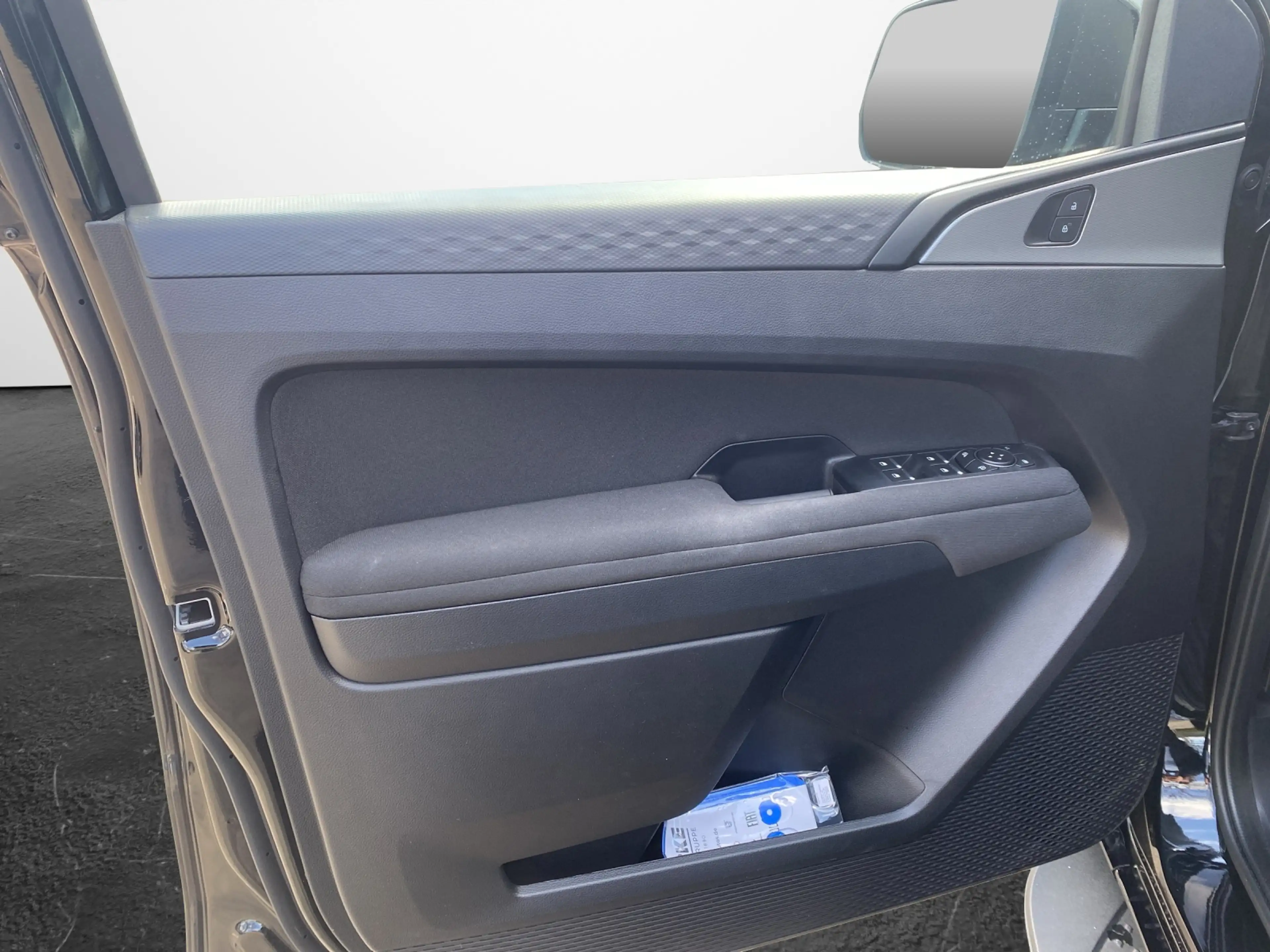 Volkswagen Amarok 2.0 TDI 4Motion Automatic Doka Life — photo 7