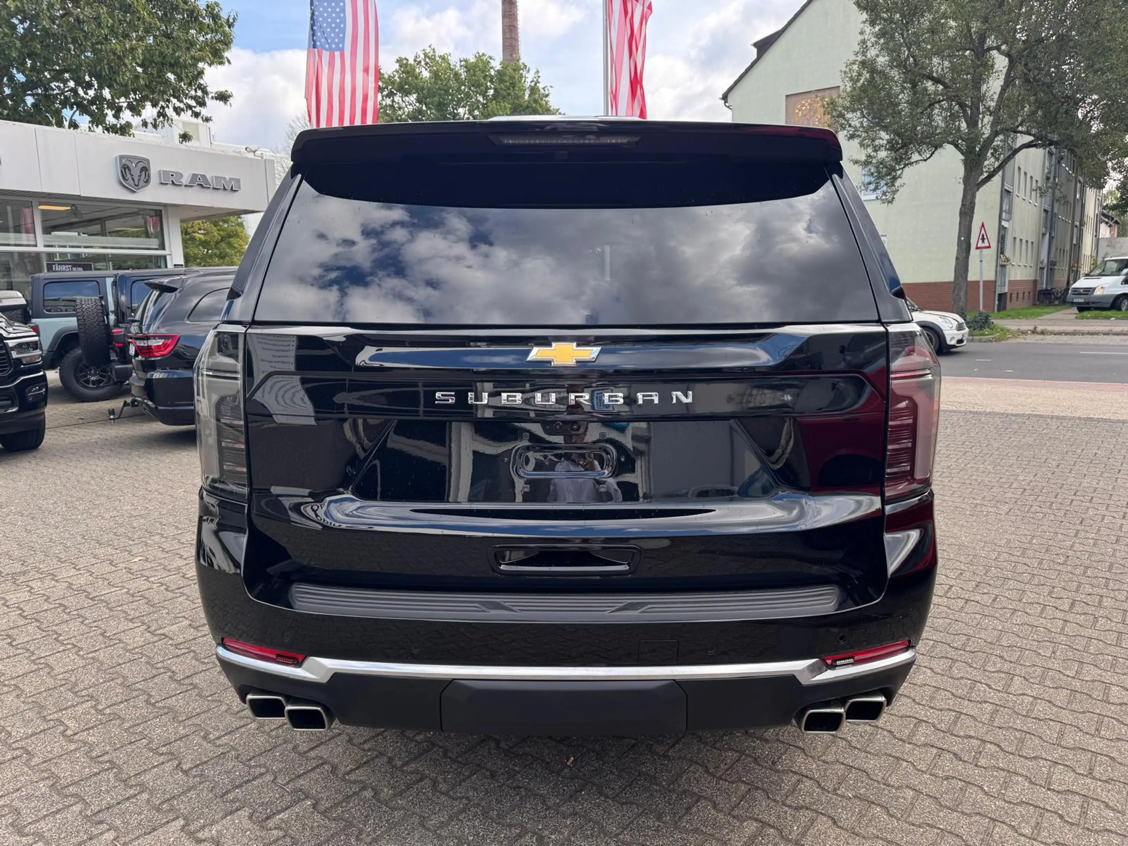 Chevrolet Suburban 6.2l High Country 2026 + 24" + 4 Jahren Garantie — photo 11