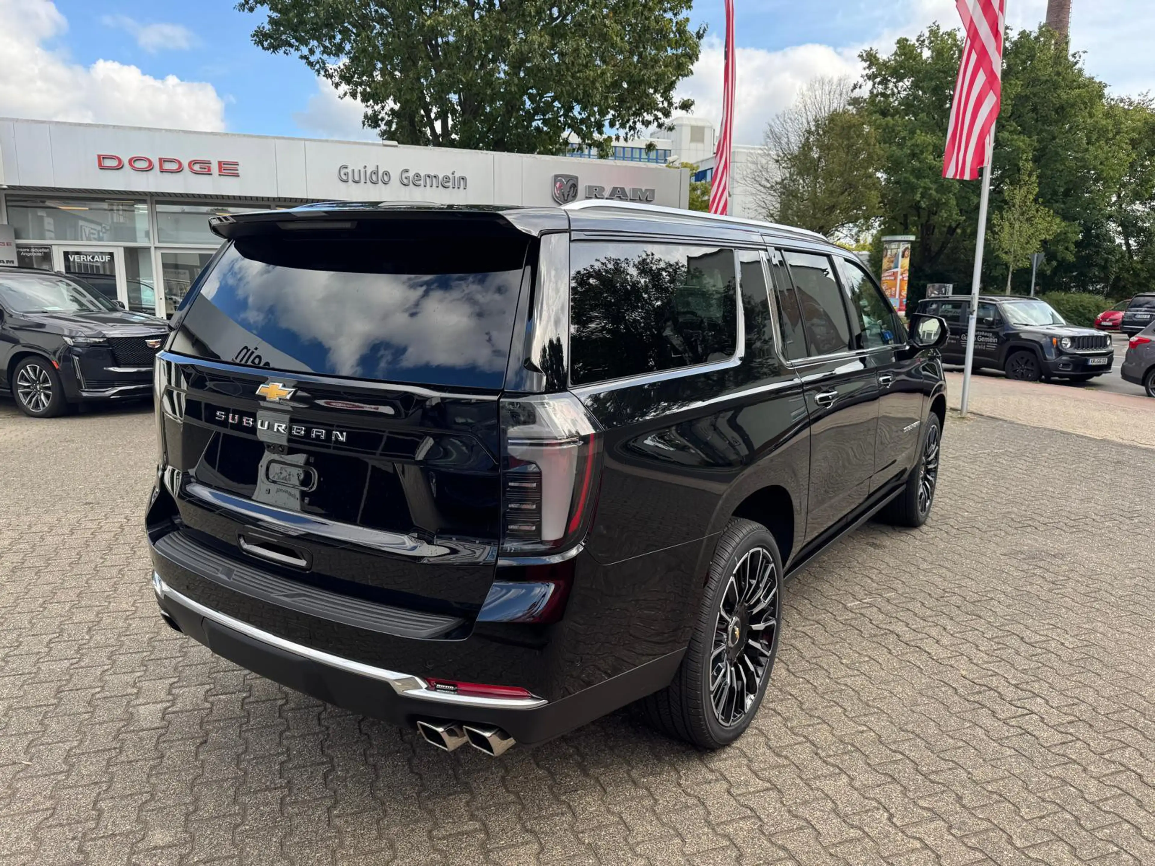 Chevrolet Suburban 6.2l High Country 2026 + 24" + 4 Jahren Garantie — photo 9