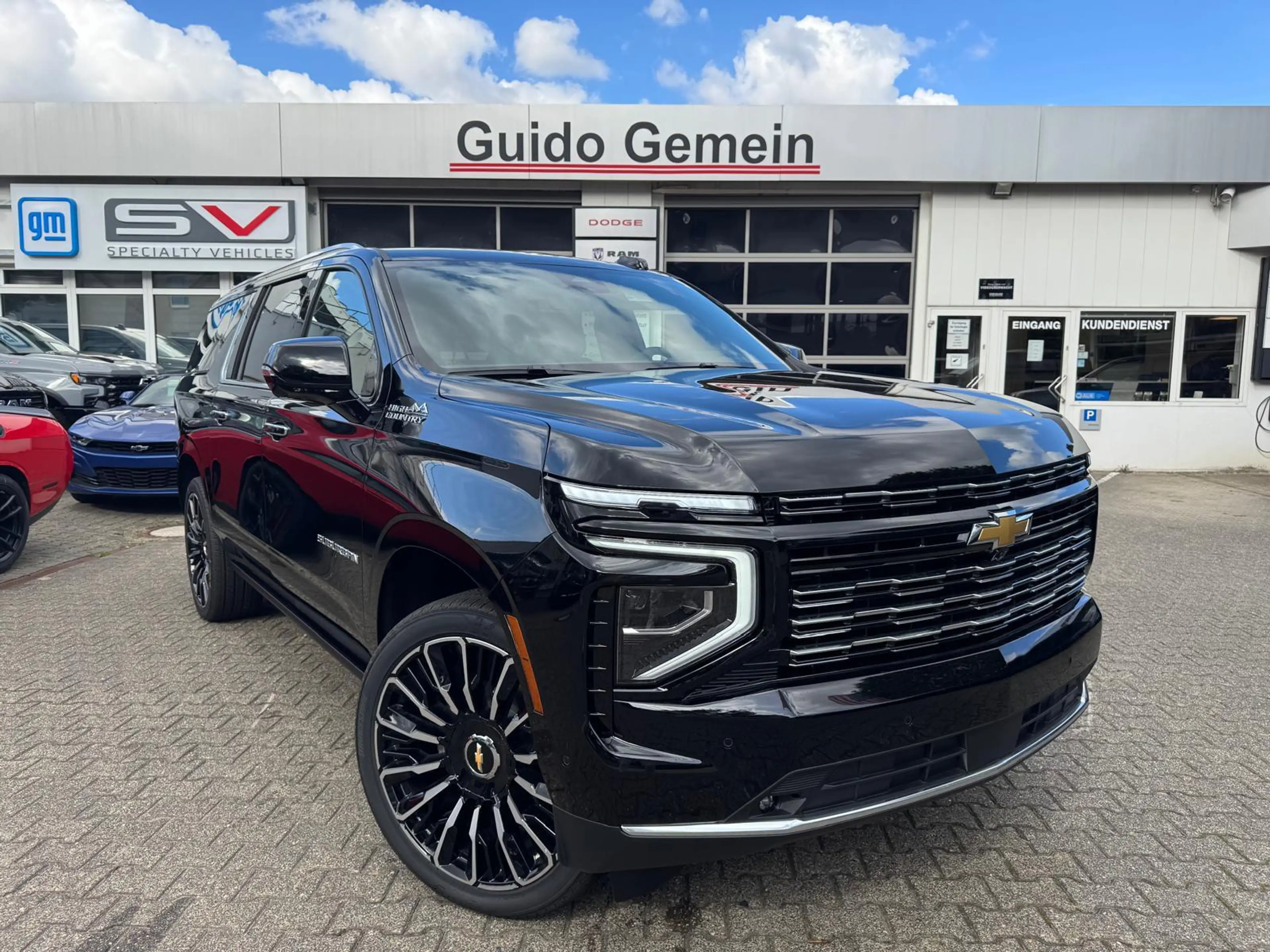 Chevrolet Suburban 6.2l High Country 2026 + 24" + 4 Jahren Garantie — photo 3