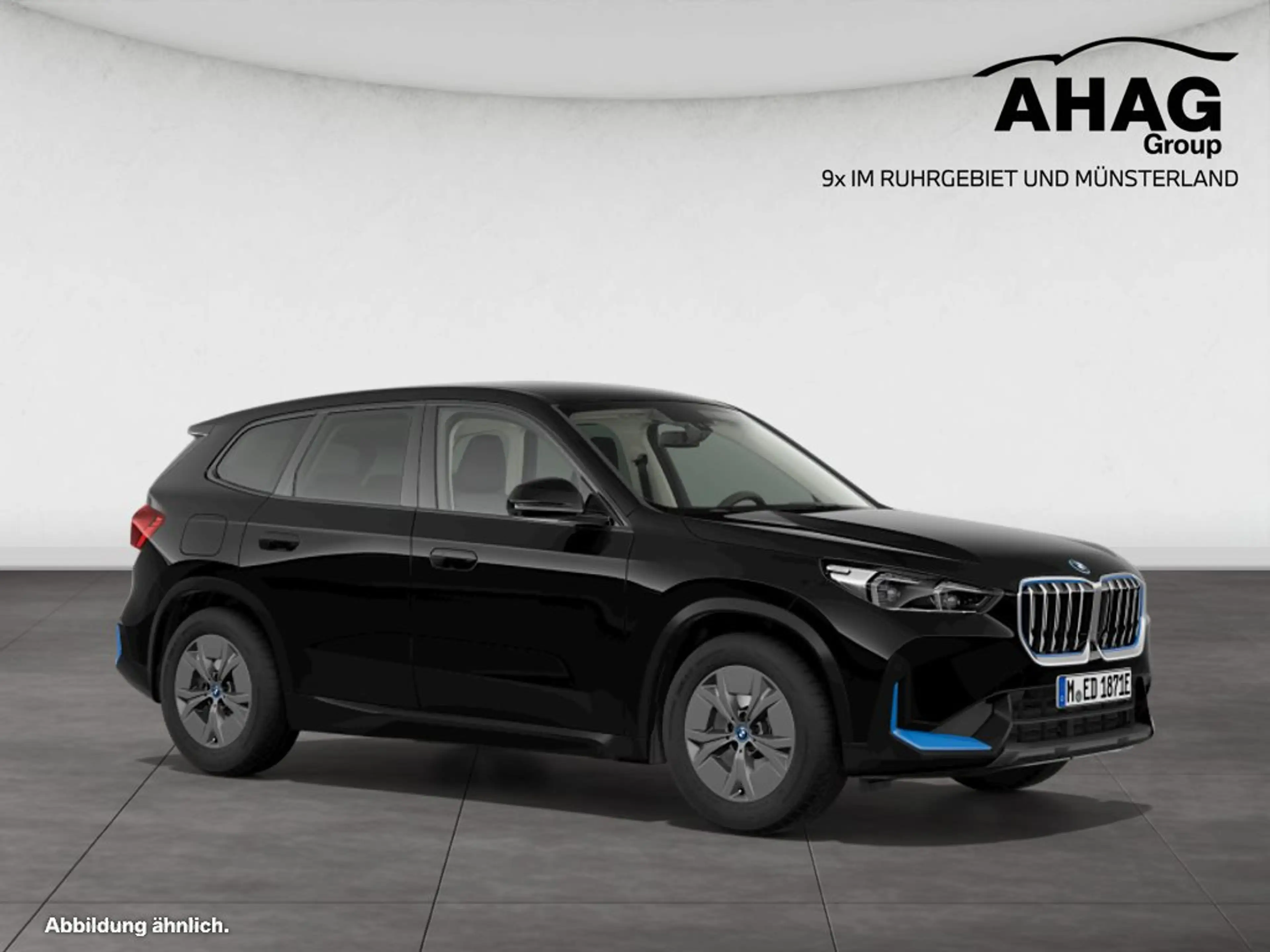 BMW iX1 xDrive30 — photo 9