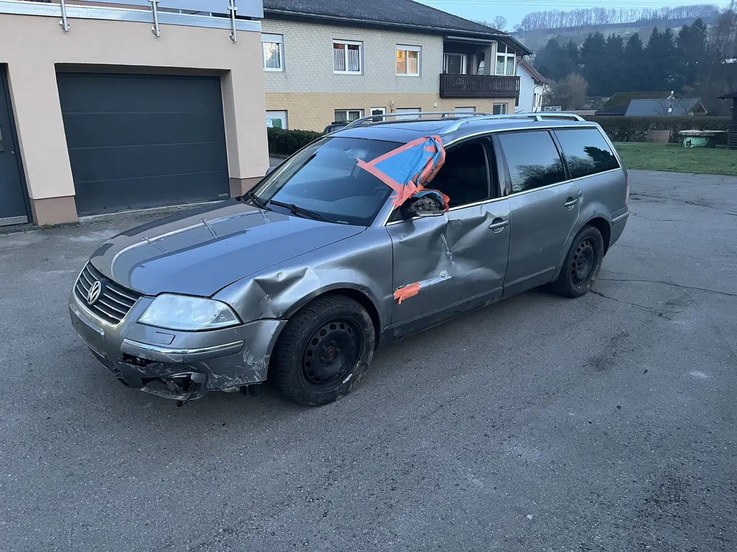 Volkswagen Passat Variant 2.8 V6 4Motion Exclusive LPG - 2