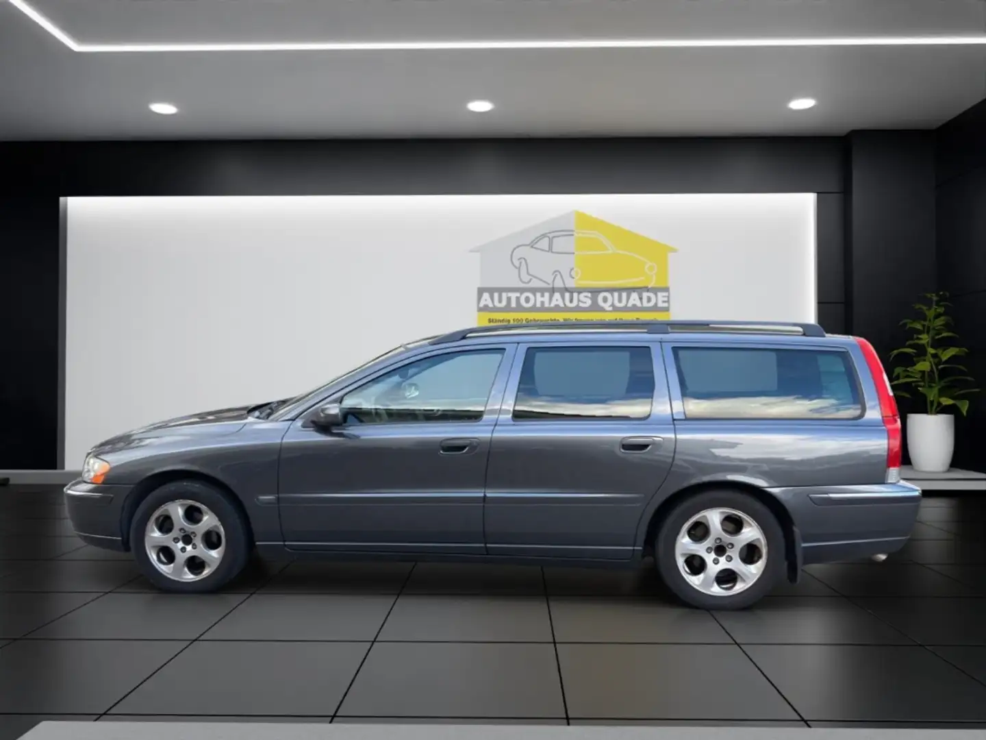 Volvo V70 Kombi 2.4 Summum Zahnriemen ers. 208.000 Leder Mem Gris - 2