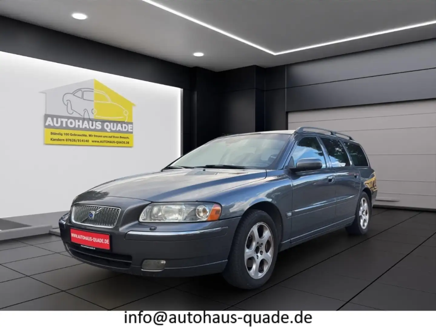 Volvo V70 Kombi 2.4 Summum Zahnriemen ers. 208.000 Leder Mem Gris - 1