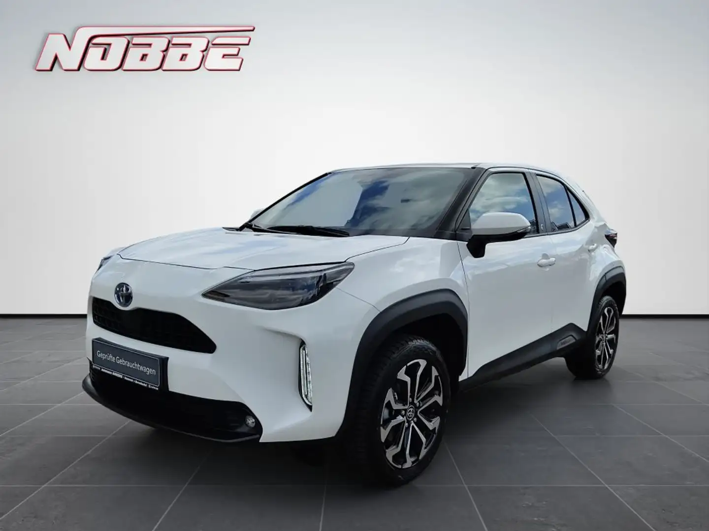 Toyota Yaris Cross Hybrid 1.5 VVT-i Team Deutschland Wit - 1
