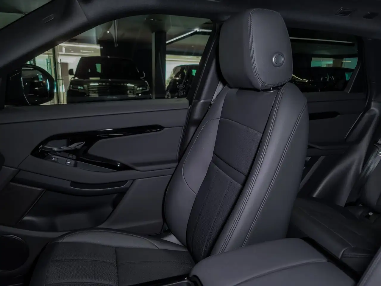Land Rover Range Rover Evoque снимка Land Rover Range Rover Evoque