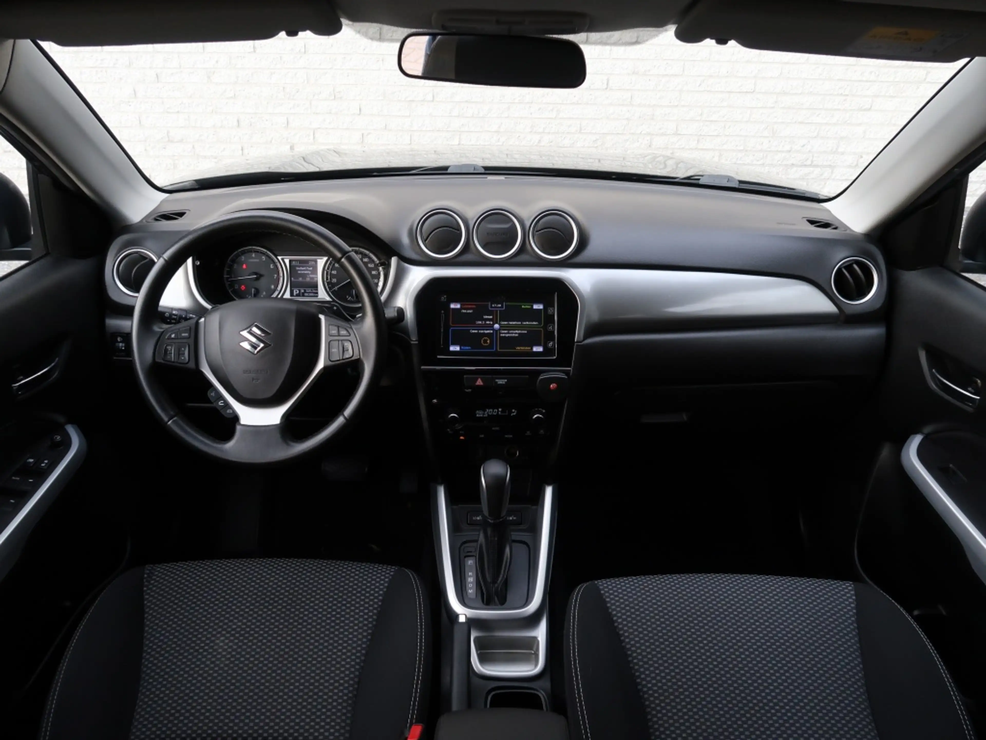 Suzuki Vitara 1.6 Exclusive | Trekhaak | Navigatie | Cruise Cont — photo 3