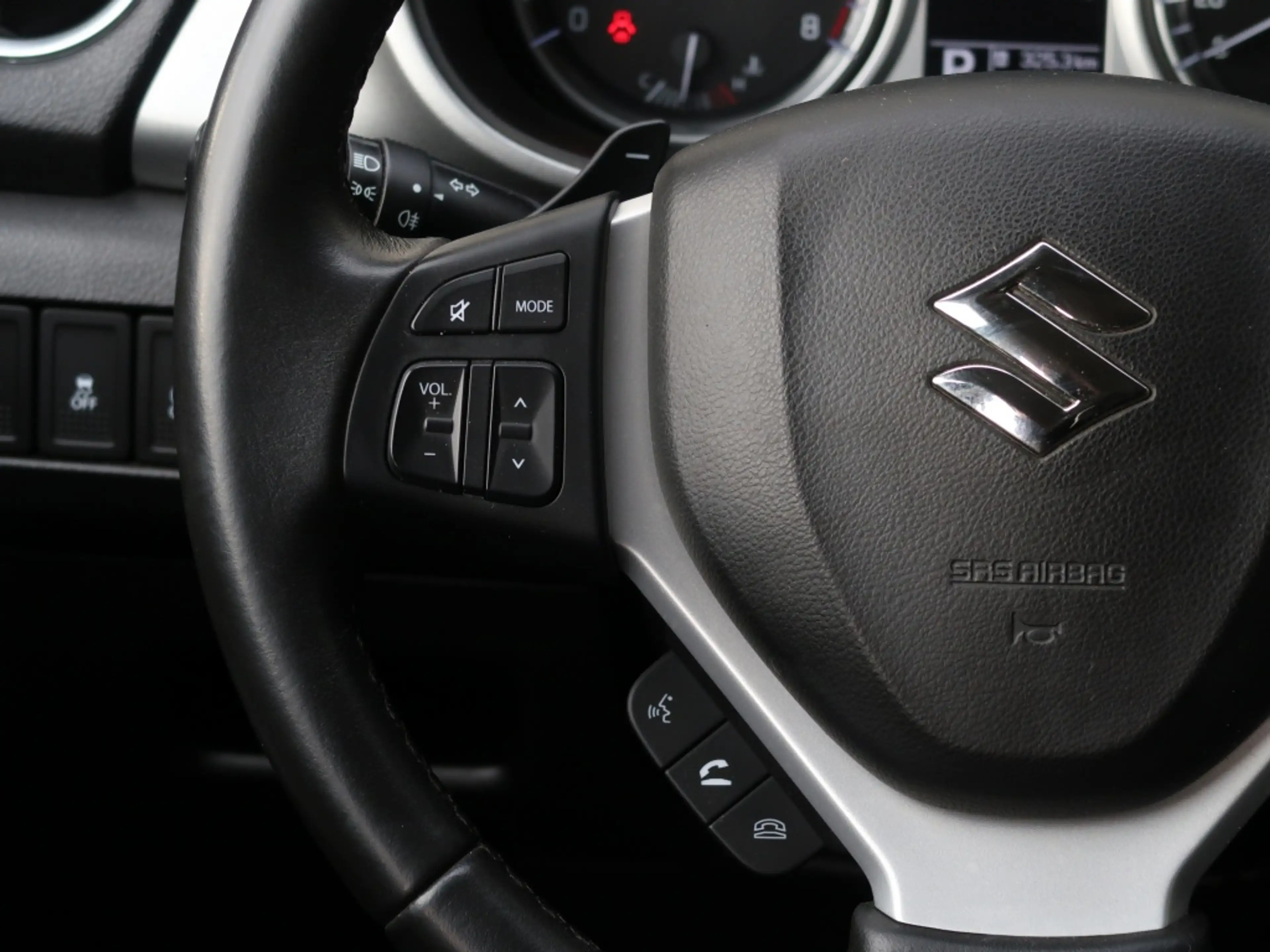 Suzuki Vitara 1.6 Exclusive | Trekhaak | Navigatie | Cruise Cont — photo 11