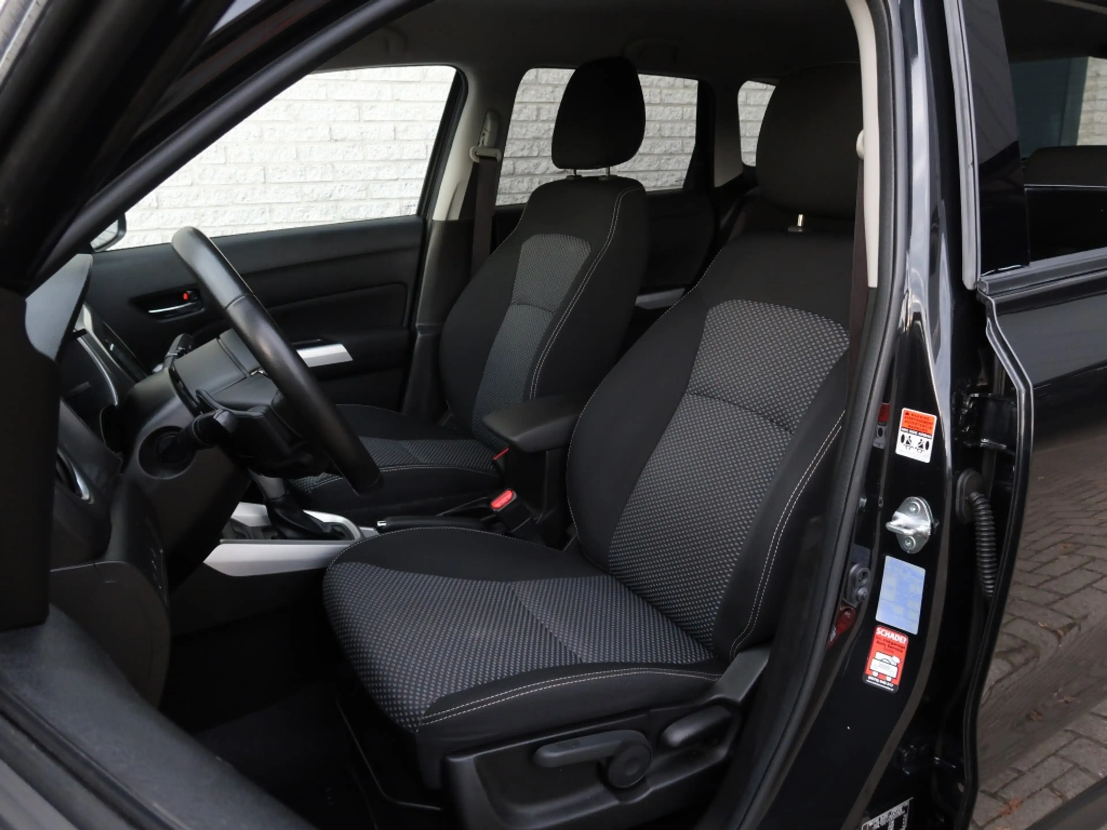 Suzuki Vitara 1.6 Exclusive | Trekhaak | Navigatie | Cruise Cont — photo 9