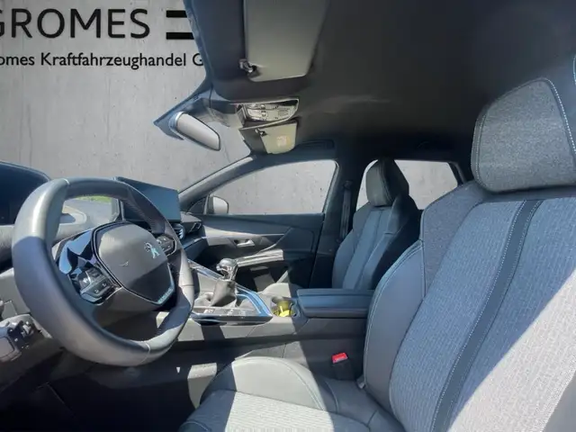 Peugeot 3008 view 9