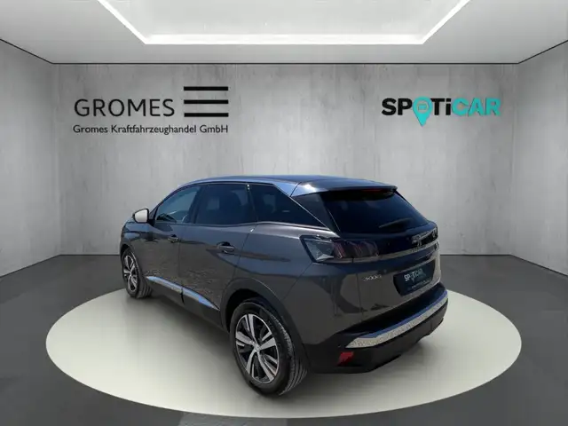 Peugeot 3008 view 5