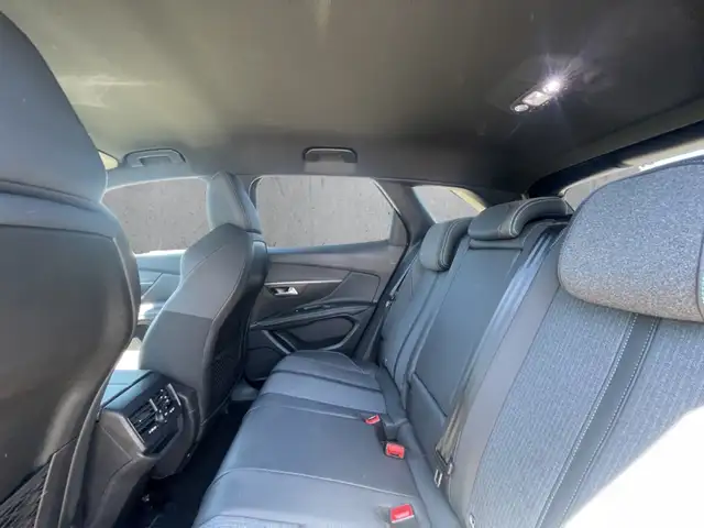 Peugeot 3008 view 8