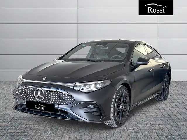 Mercedes-Benz CLA 250 + con tecnologia EQ