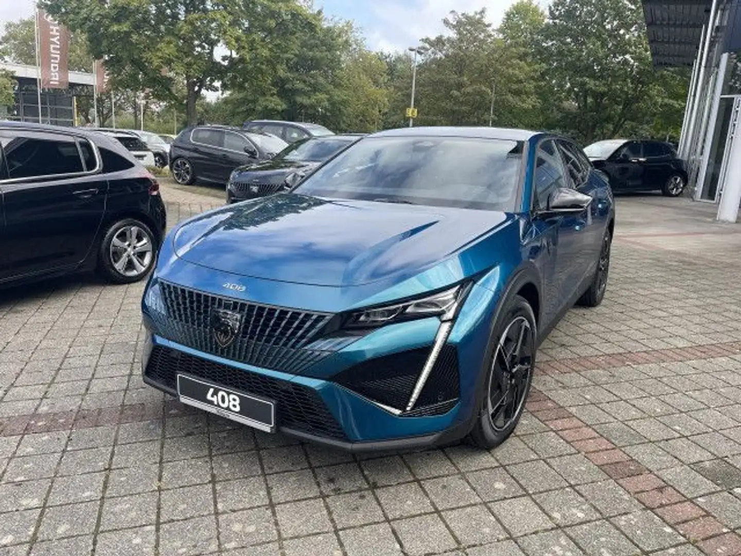 Peugeot 408 GT PureTech 130 EAT8 Bluetooth Navi LED Klima Blau - 2