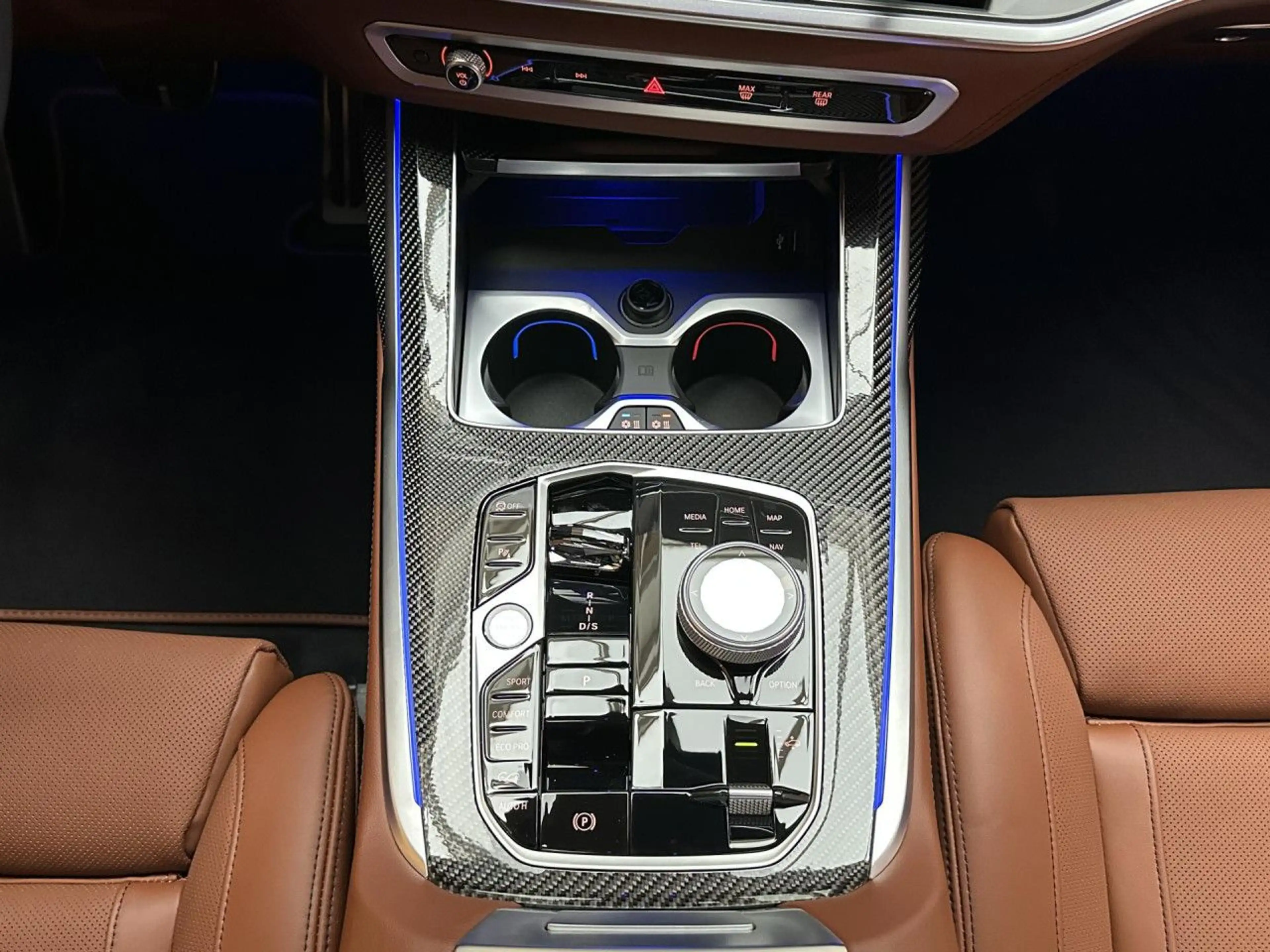BMW X7 xDrive40d M Sport Pro Kristall Bowers Massage — photo 14