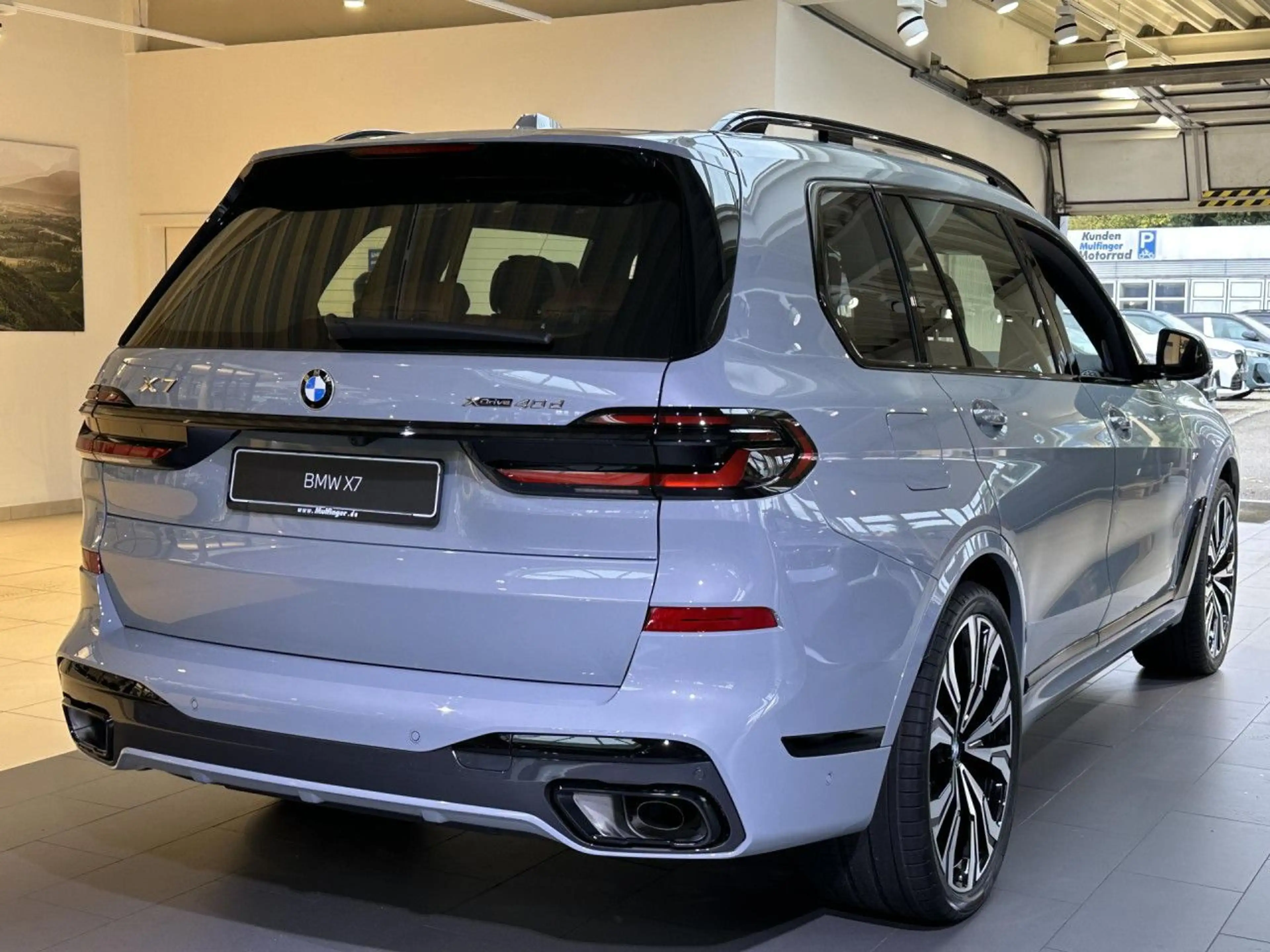 BMW X7 xDrive40d M Sport Pro Kristall Bowers Massage — photo 7