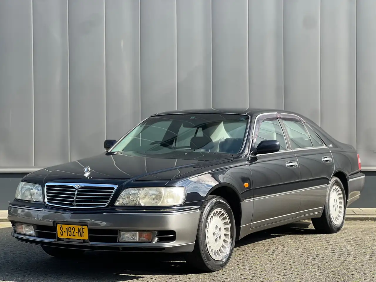 Nissan CIMA V8, foto 2
