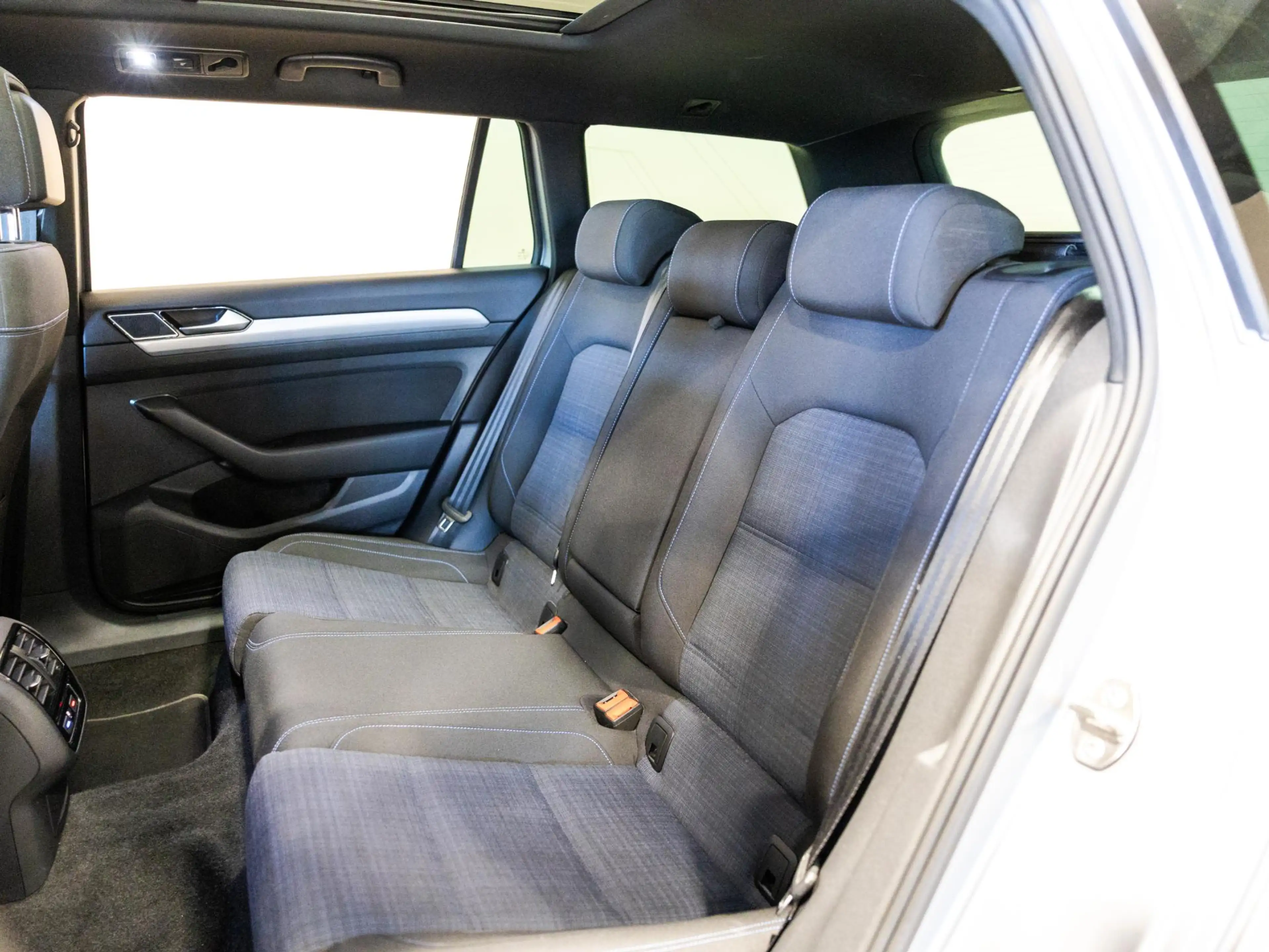 Volkswagen Passat Variant 1.4 TSI PHEV GTE Business / 218pk / Panorama dak / — photo 9