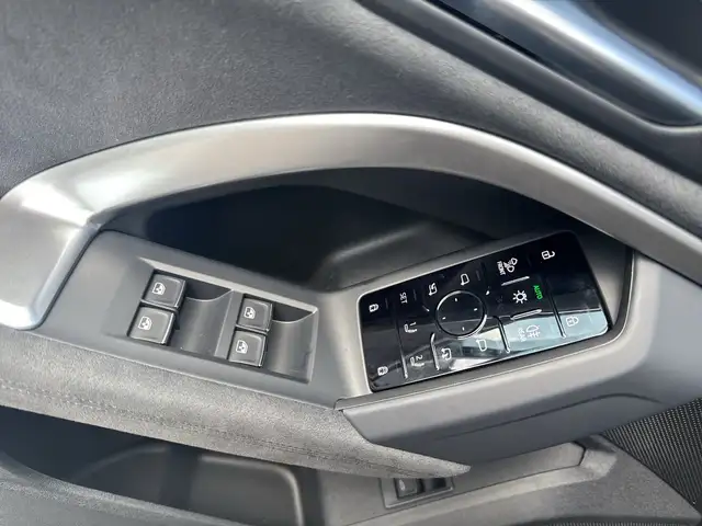 Audi Q5 view 17