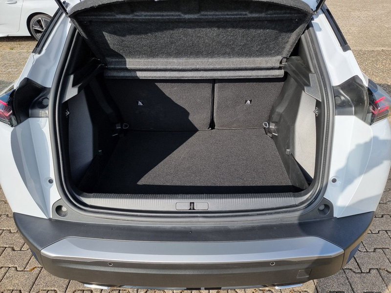 Peugeot 2008 Active Hybrid 136 -- KLIMA-CARPLAY-SHZ-PDC — photo 10