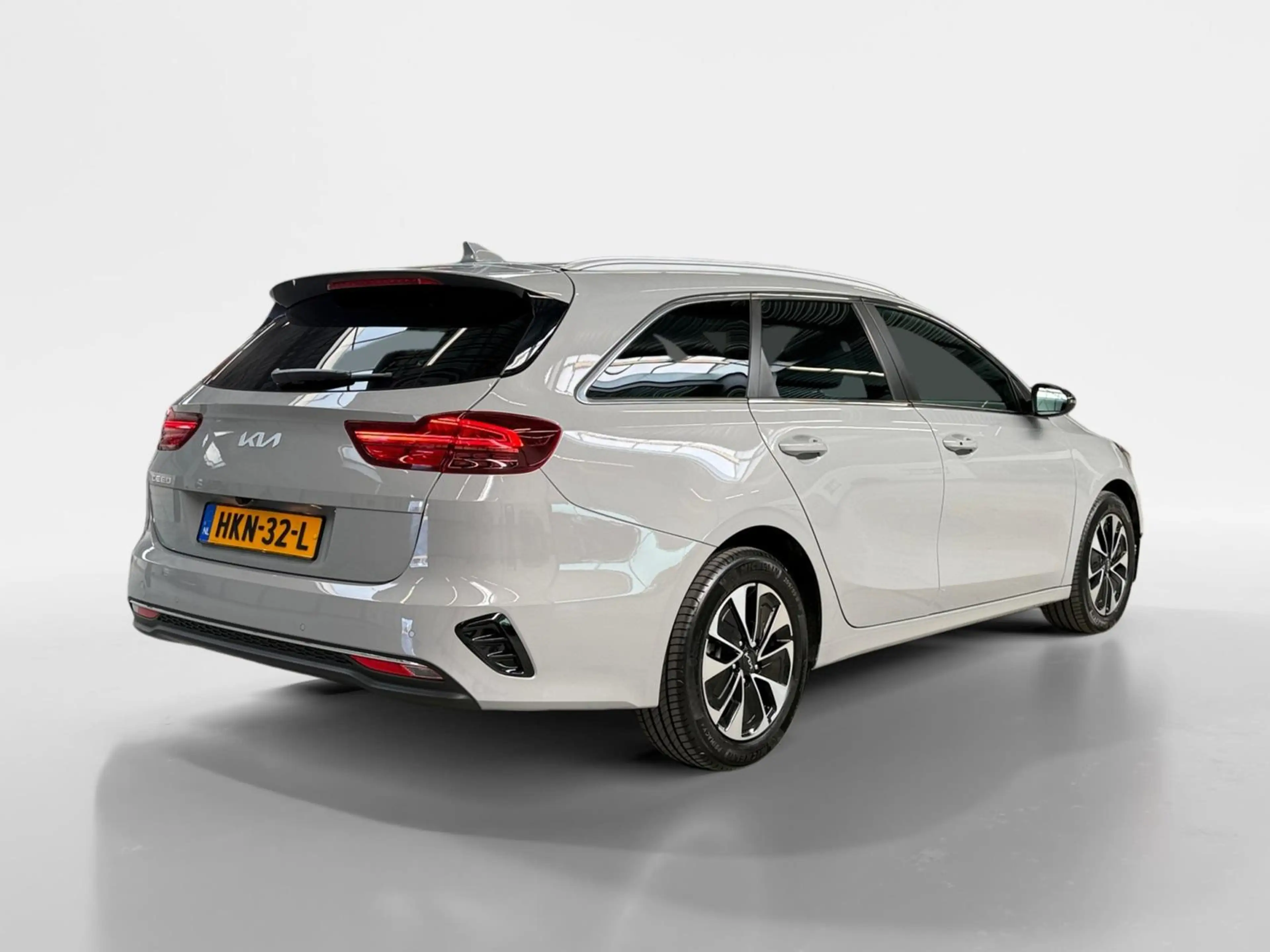 Kia Ceed SW / cee'd SW Sportswagon 1.0 T-GDi MHEV Design Edition I Automa — photo 2