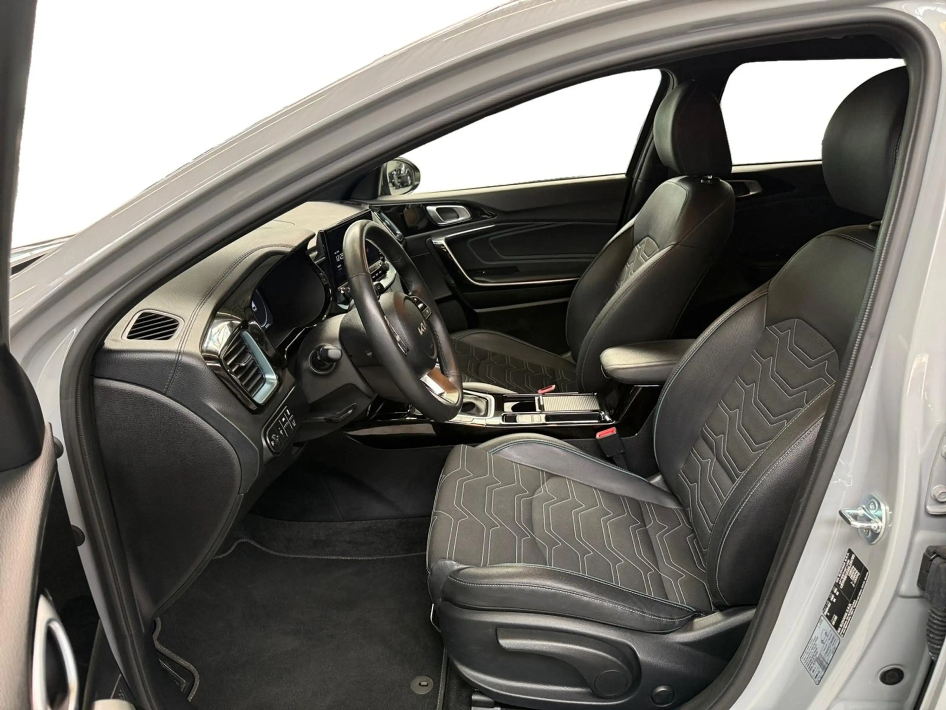Kia Ceed SW / cee'd SW Sportswagon 1.0 T-GDi MHEV Design Edition I Automa — photo 11