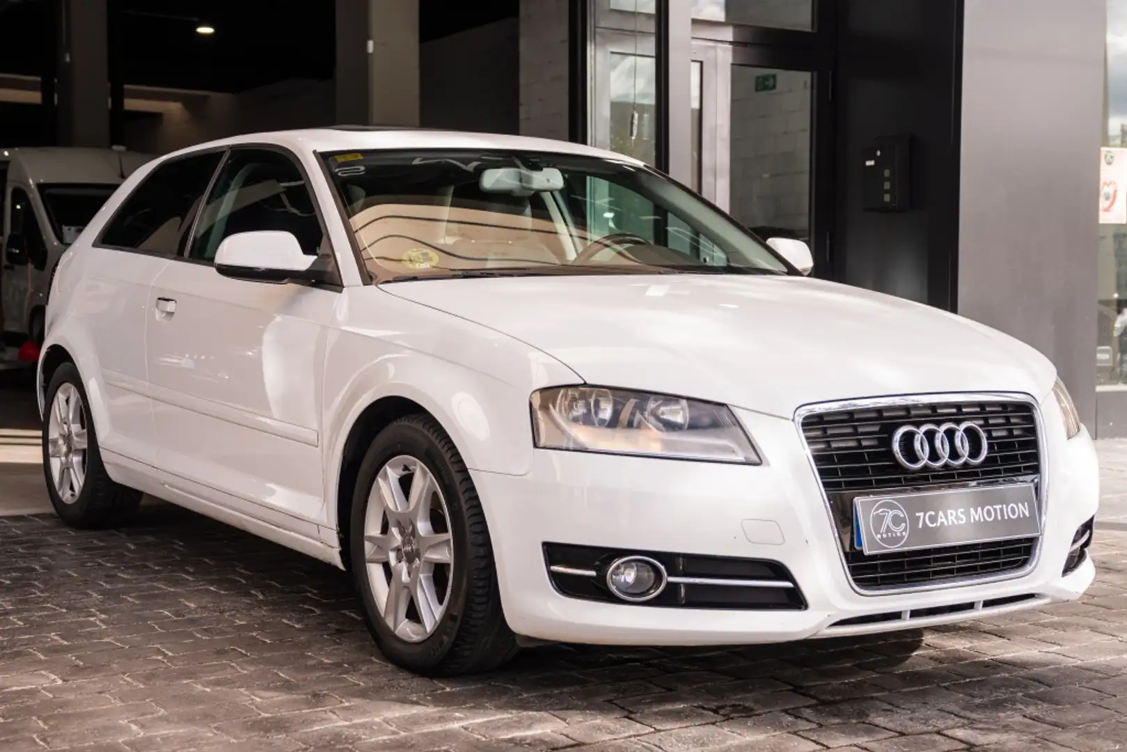 Audi A3 1.6TDI Ambition Blanc - 1