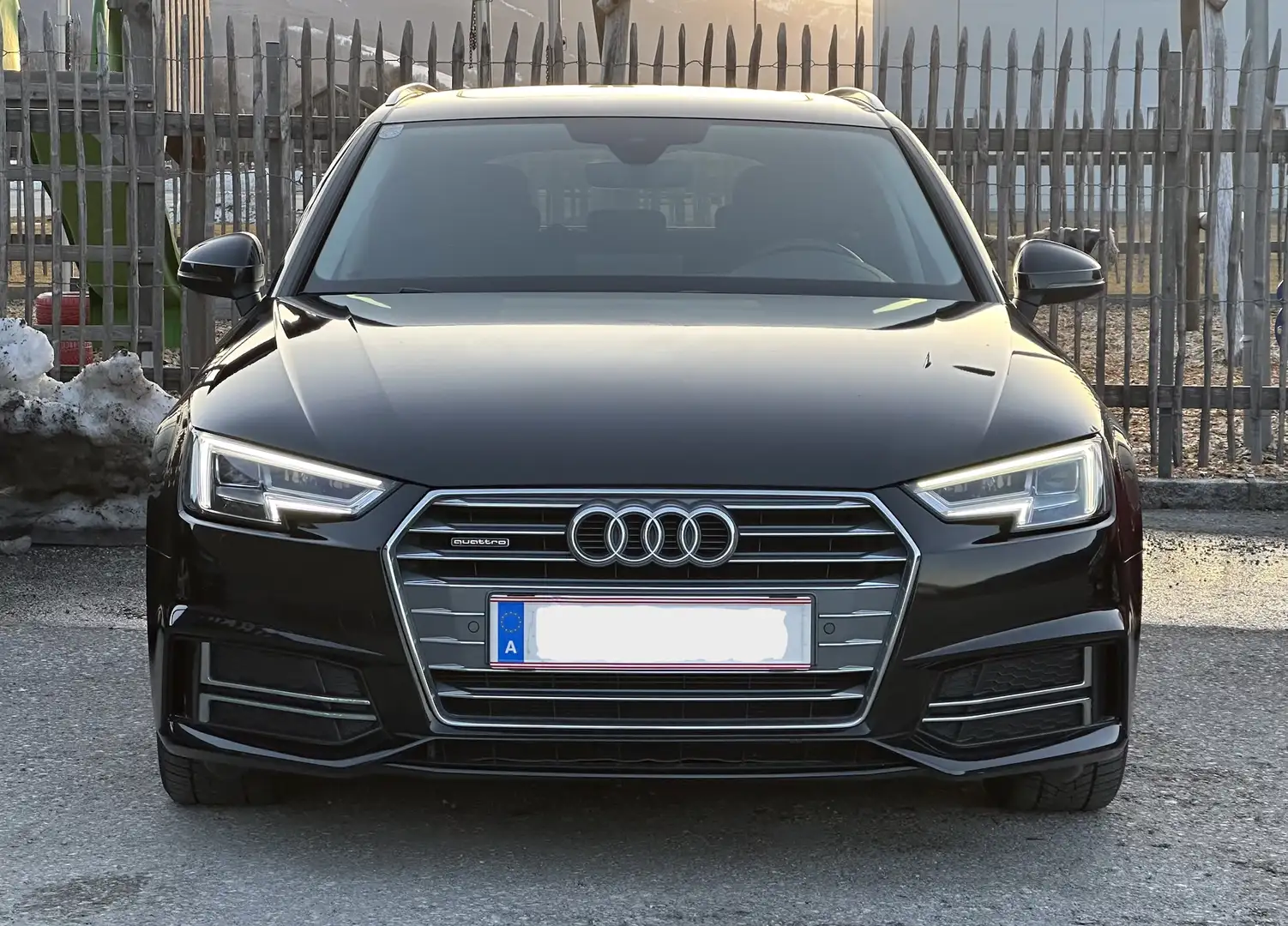Audi A4 2,0 TDI quattro  S-Line Virt CP AHK Pano 8Räder Schwarz - 1