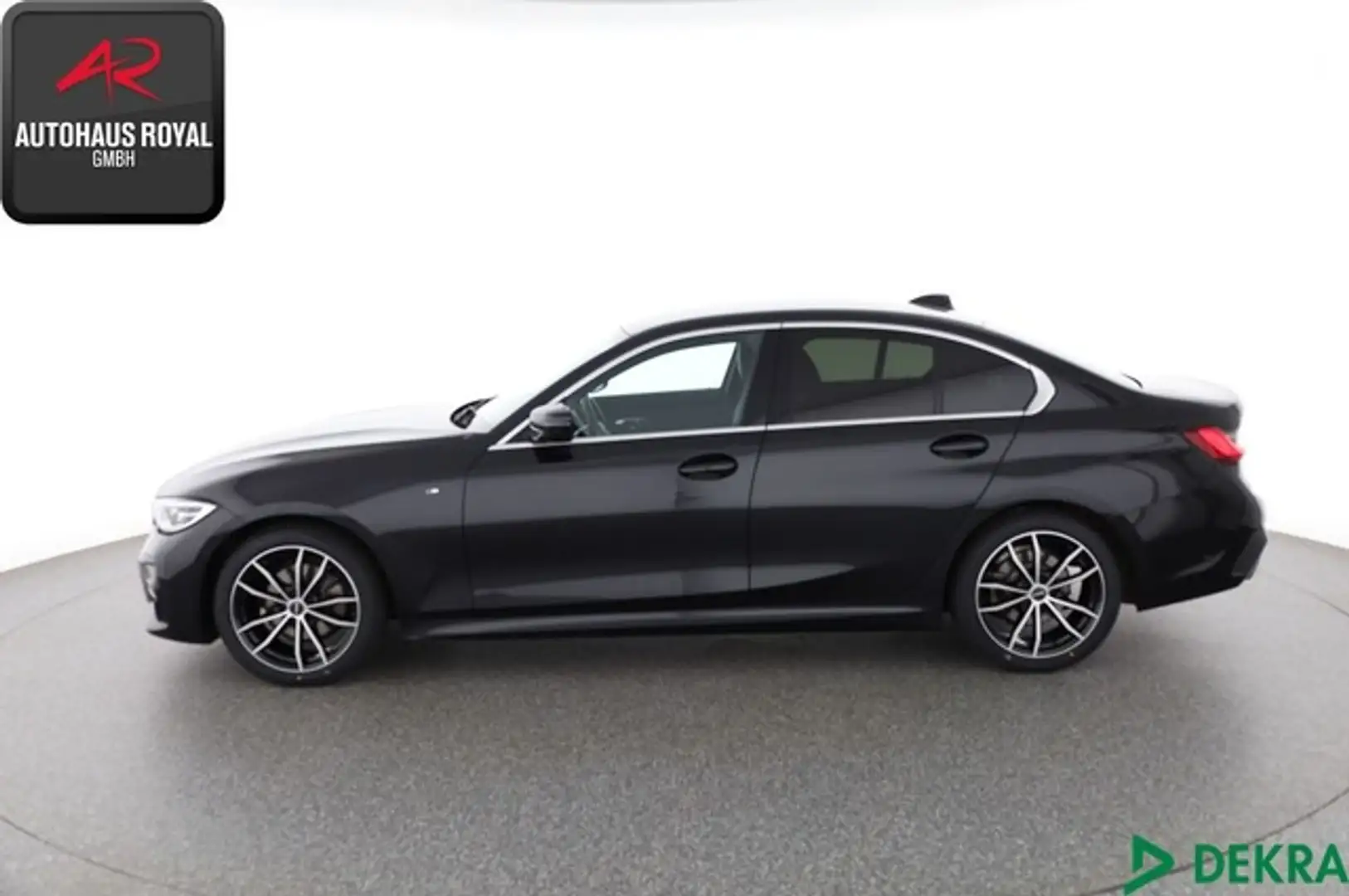 BMW 320 i xDrive M SPORT KAMERA,TOTWINKEL,CARPLAY Schwarz - 2
