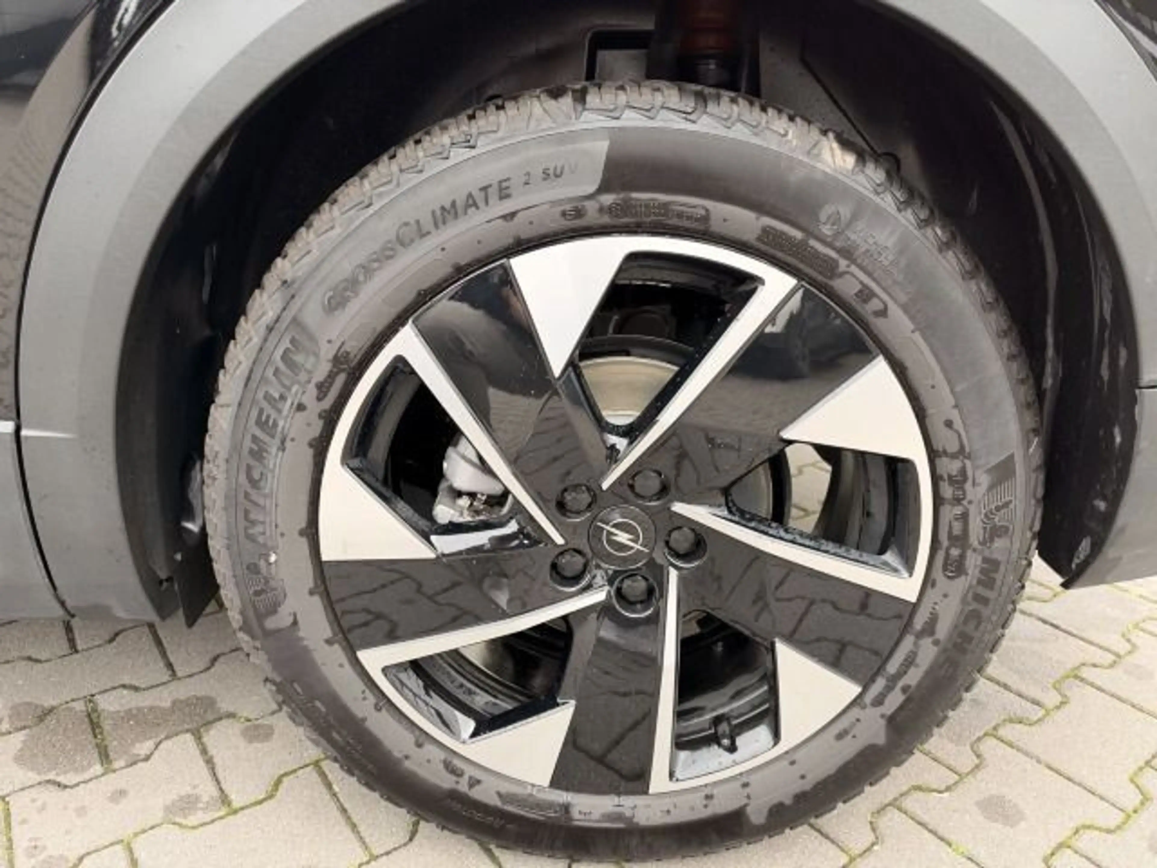 Opel Grandland Hybrid GS *AHK/HuD/Focal/GJR* — photo 15
