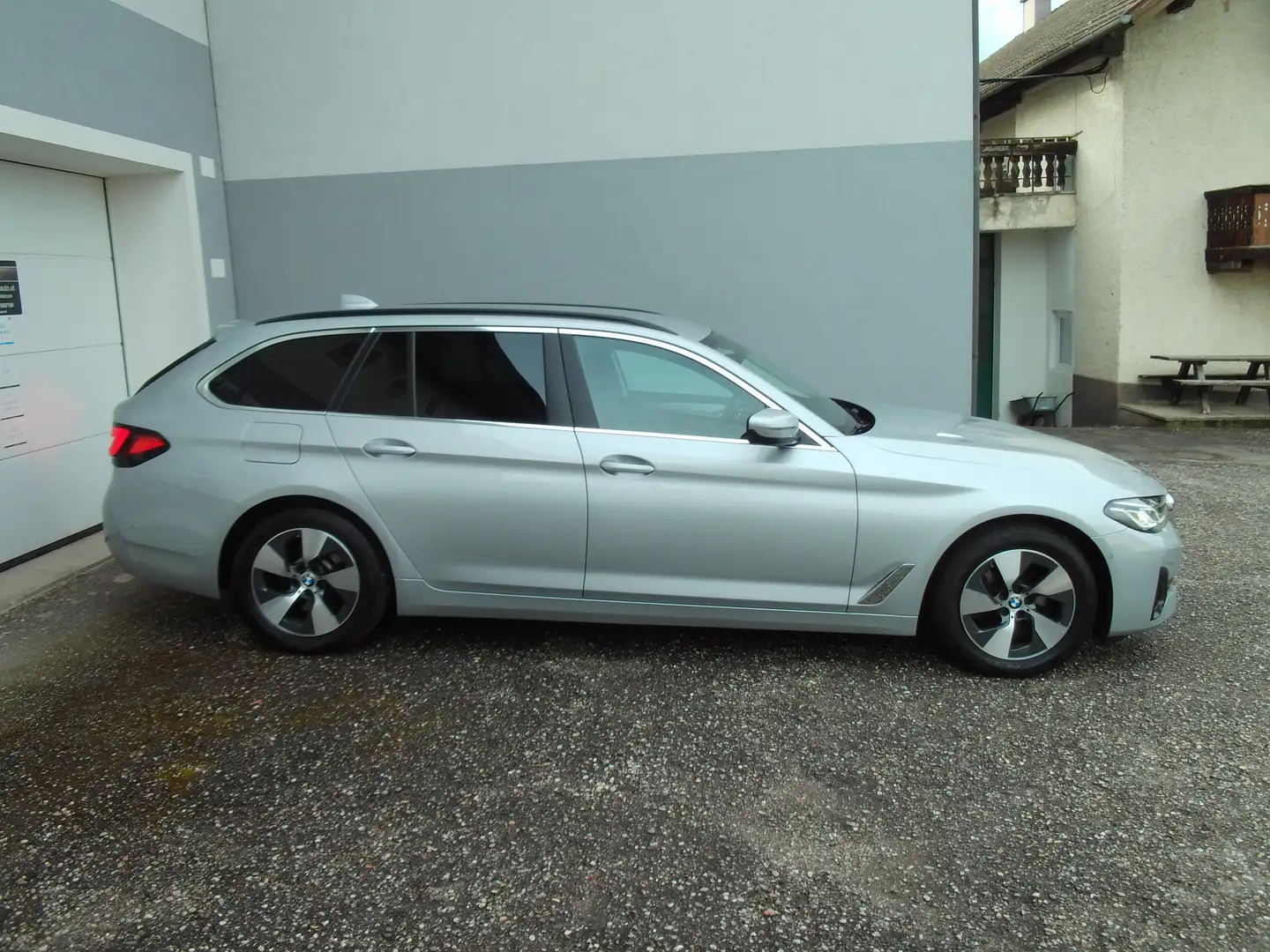 BMW 520 d NAVI, LASERLICHT, HEAD UP, LEDER, ACC, SHZ Grau - 2