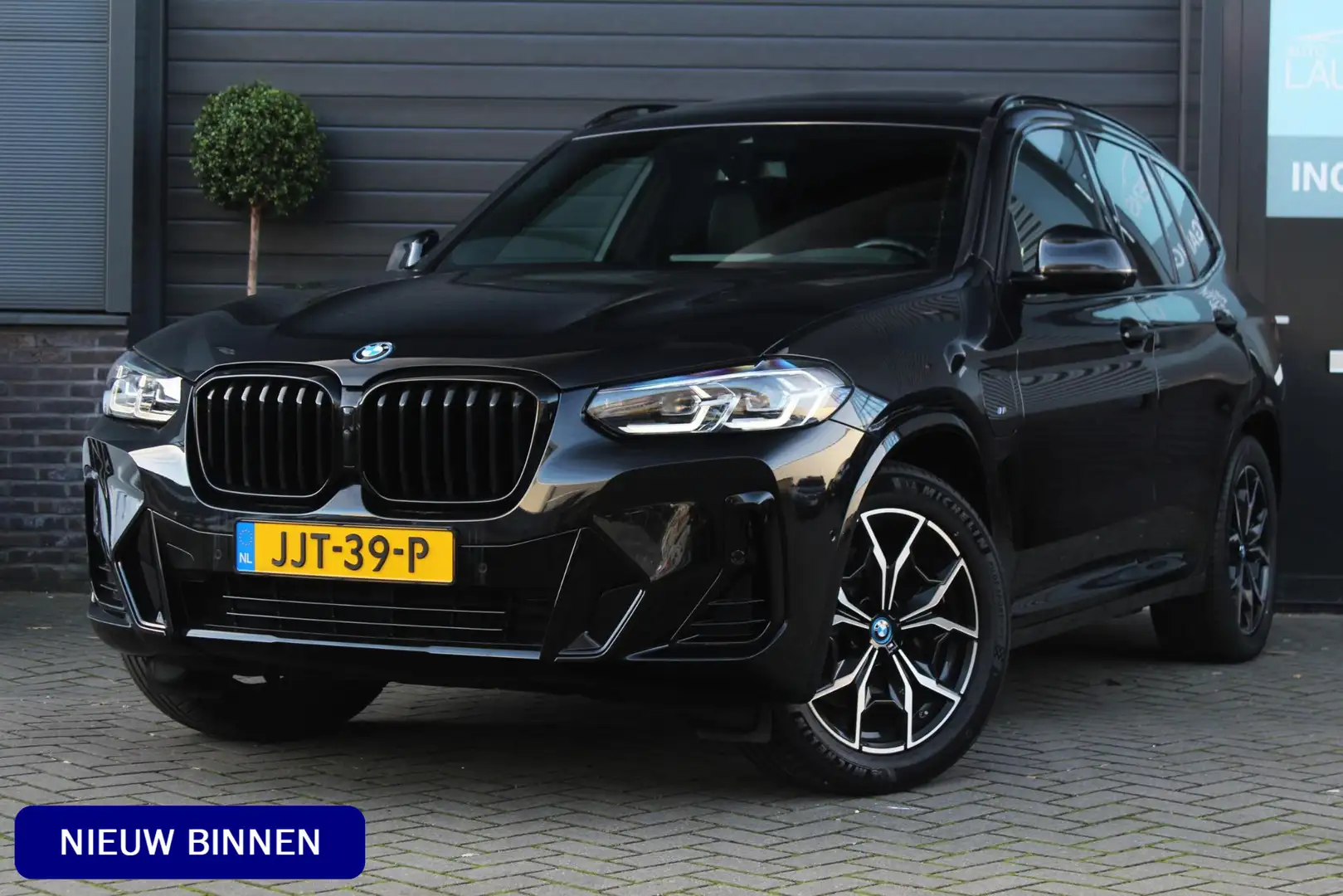 BMW X3 xDrive30e M-Sport | Panorama-dak | Leer | Elektris Zwart - 1