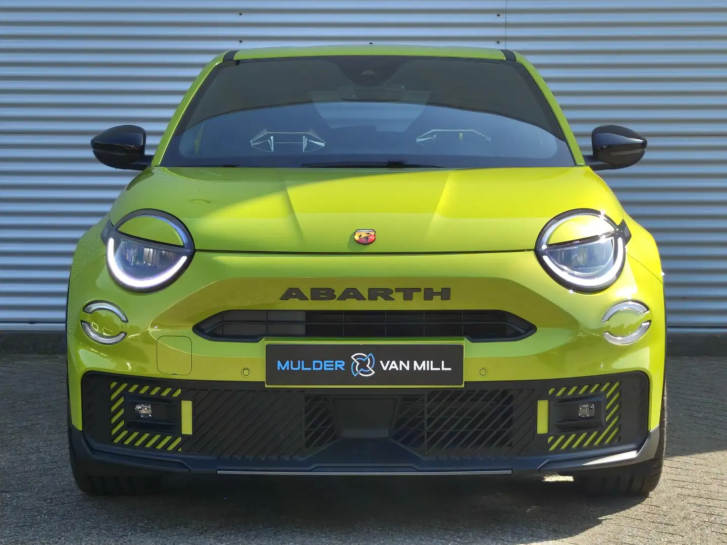 Abarth 600e Scorpionissima 54kWh 280pk | SABELT SPORTSTOELEN | Vert - 2