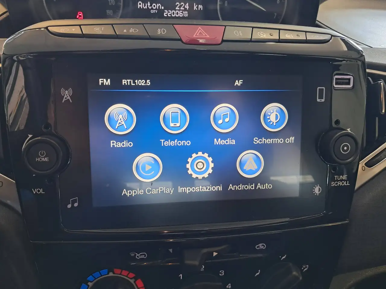 Lancia Ypsilon 2022 — фото 12