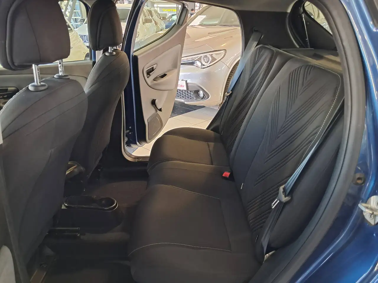 Lancia Ypsilon 2022 — фото 14