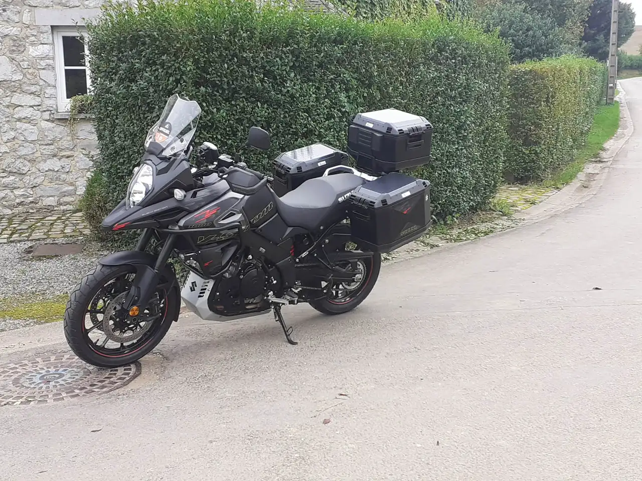 Suzuki V-Strom 1000