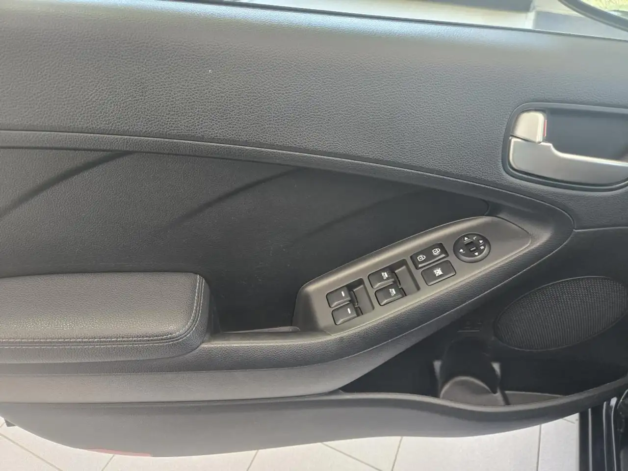 Kia Forte снимка Kia Forte