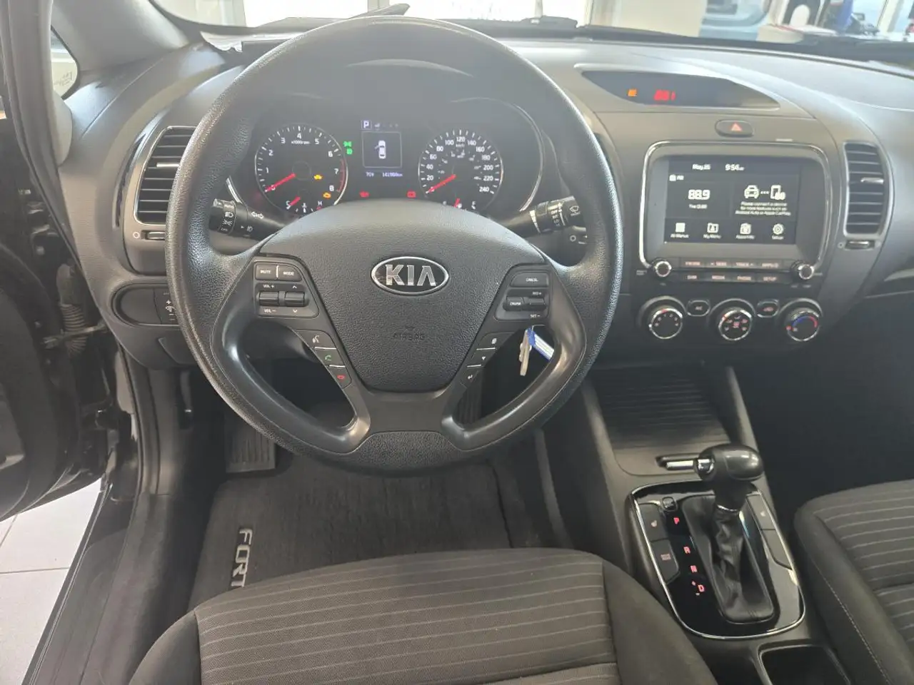 Kia Forte снимка Kia Forte